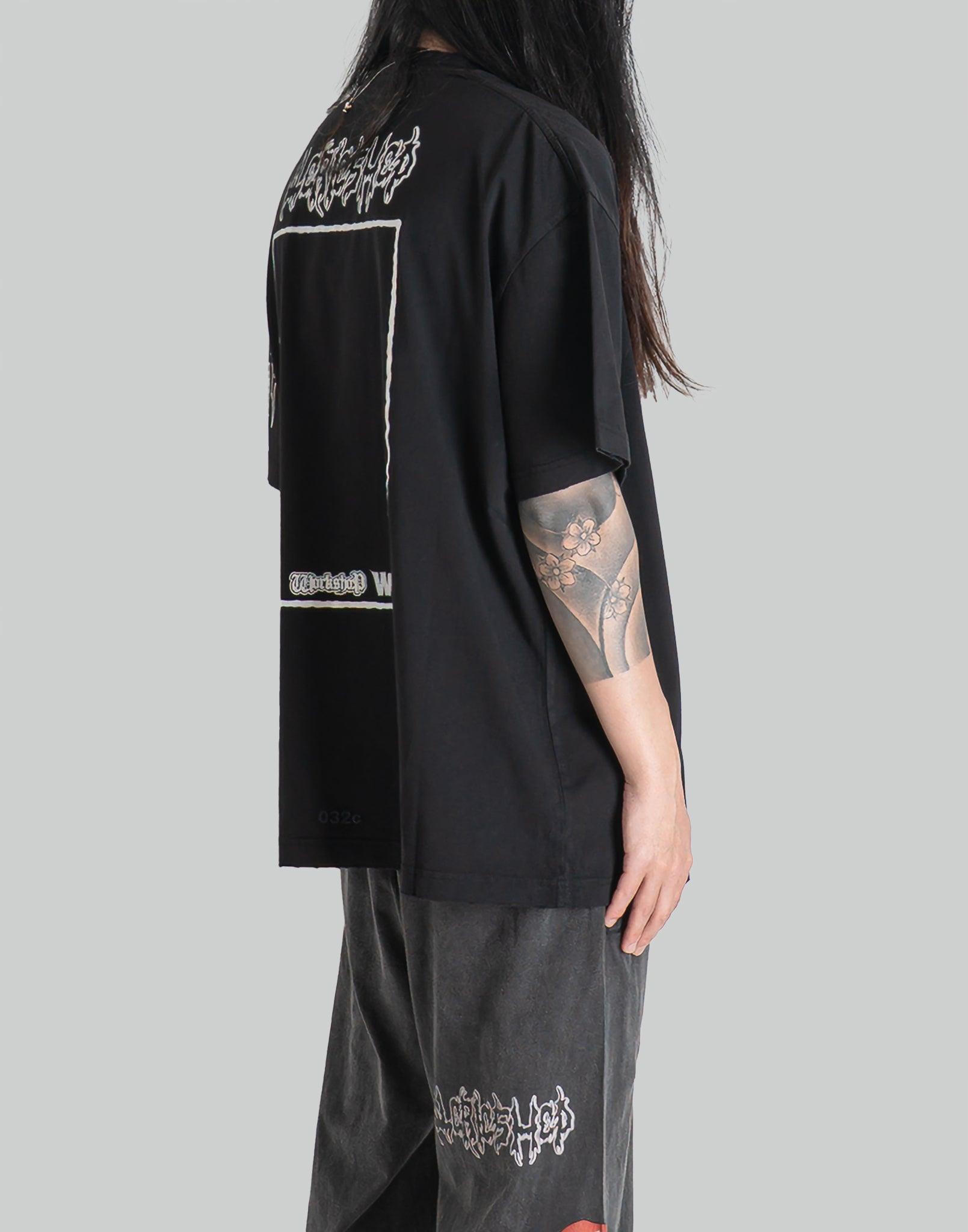 032C - 'ARMOUR'' T-SHIRT - 082plus