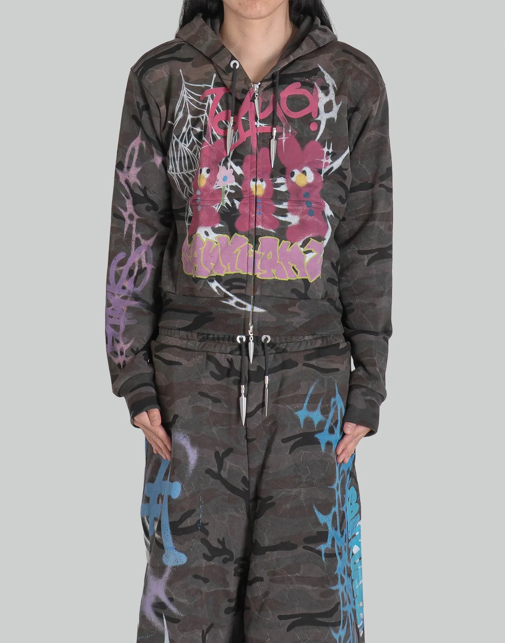 BUMPY GRAFFITI CROPPED ZIP-UP HOODIE