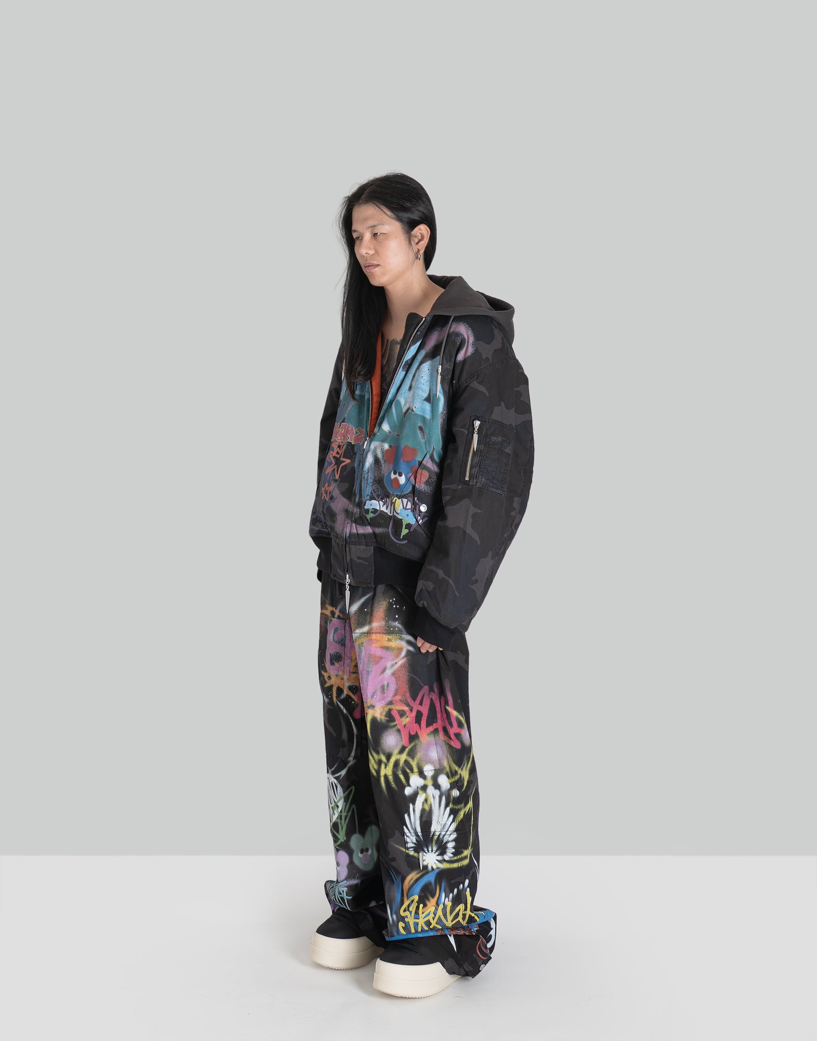 BUMPY GRAFFITI PRINT SIDE POCKET HOODED ZIP JACKET