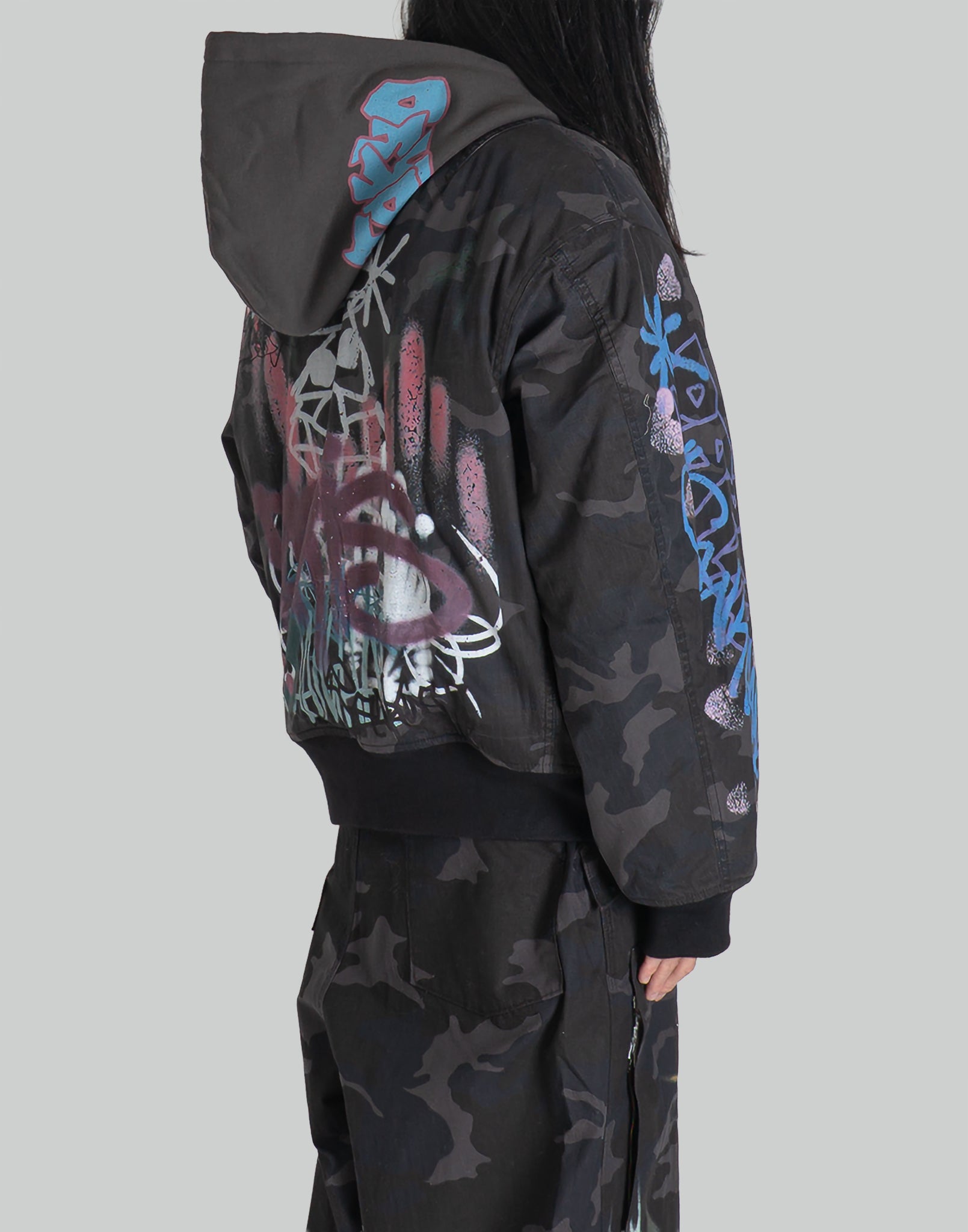 BUMPY GRAFFITI PRINT SIDE POCKET HOODED ZIP JACKET