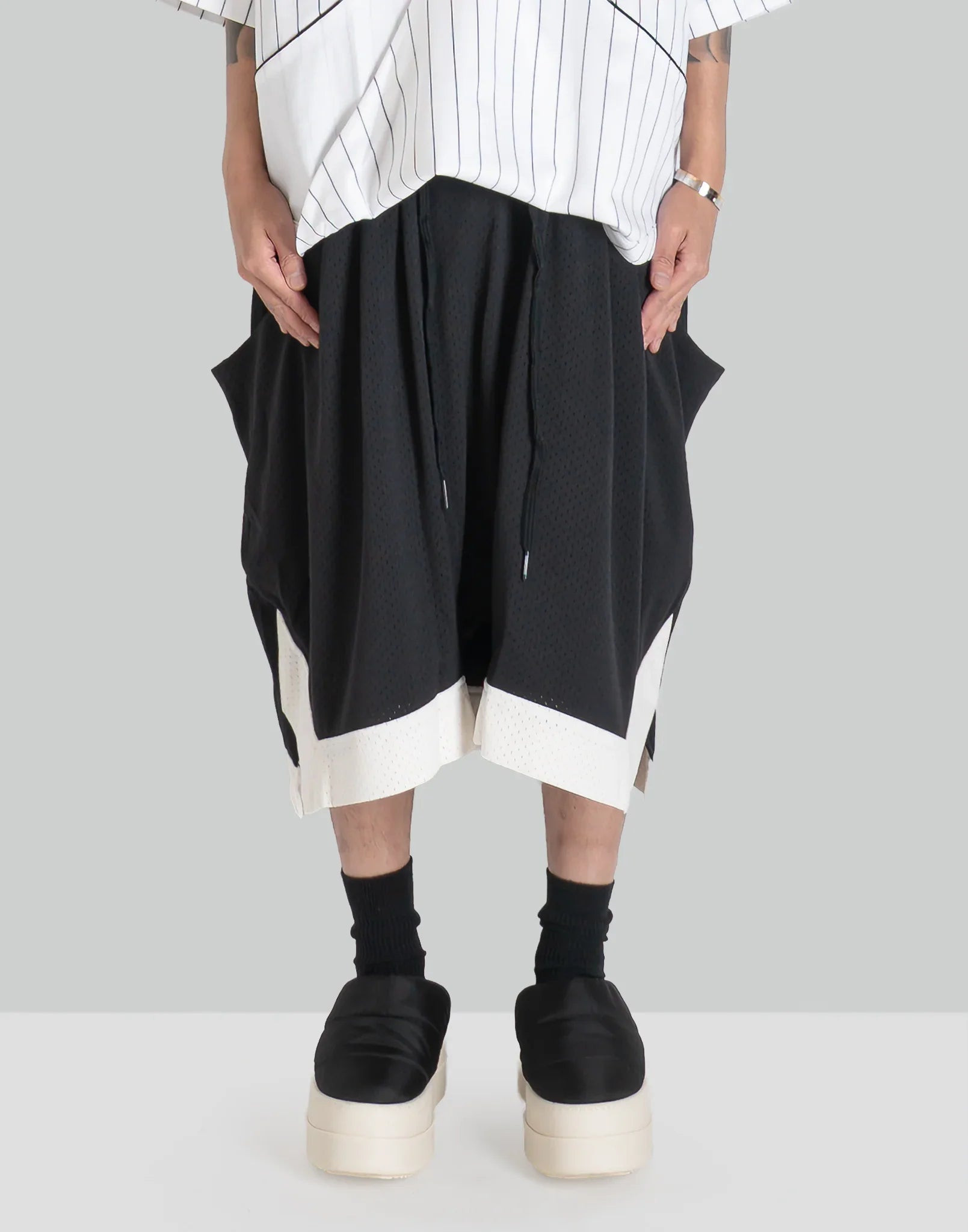 CHAND DRAPE BASKETBALL SHORTS