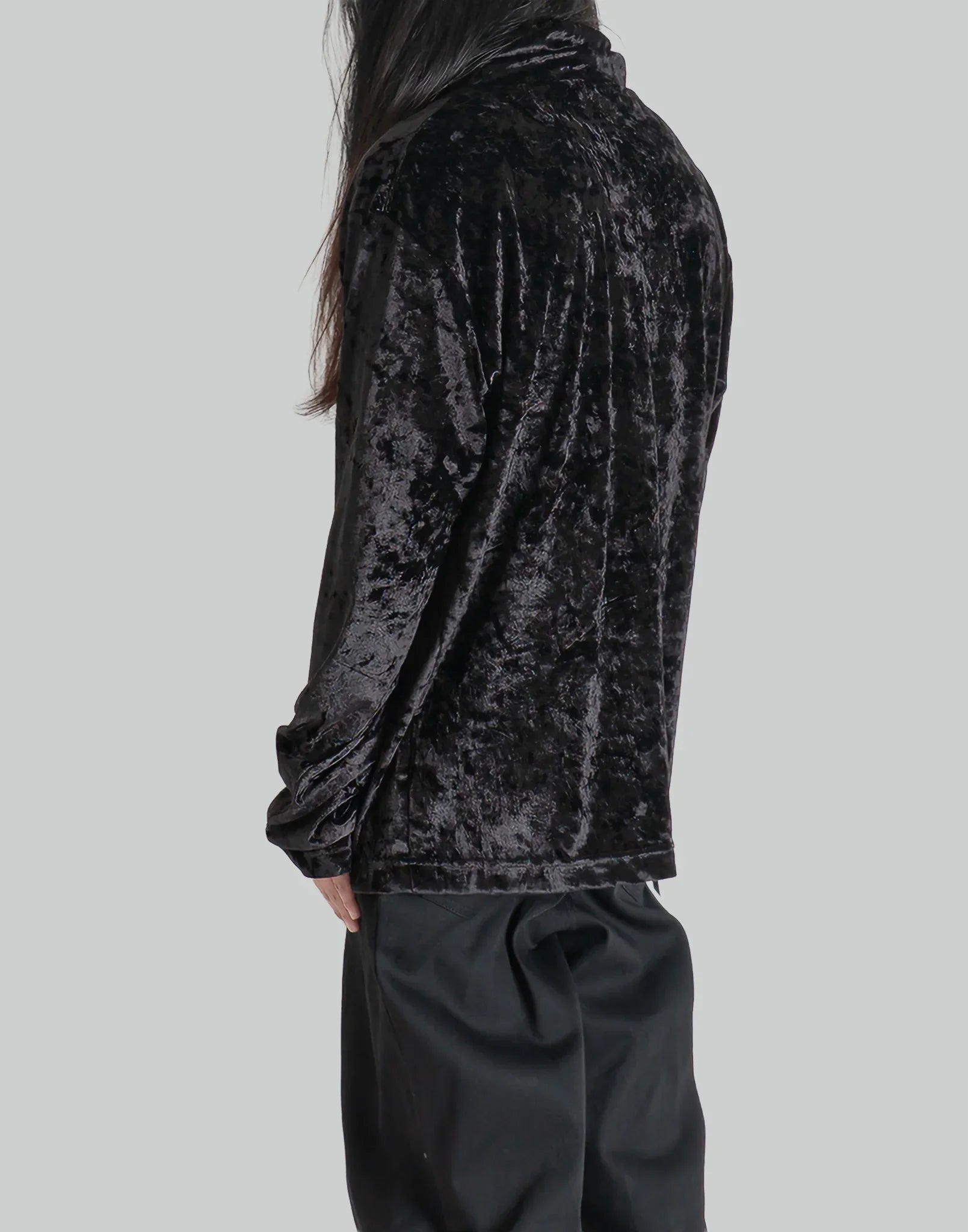 JOHN LAWRENCE SULLIVAN - CRUSHED VELOUR TURTLE NECK TOP - 082plus