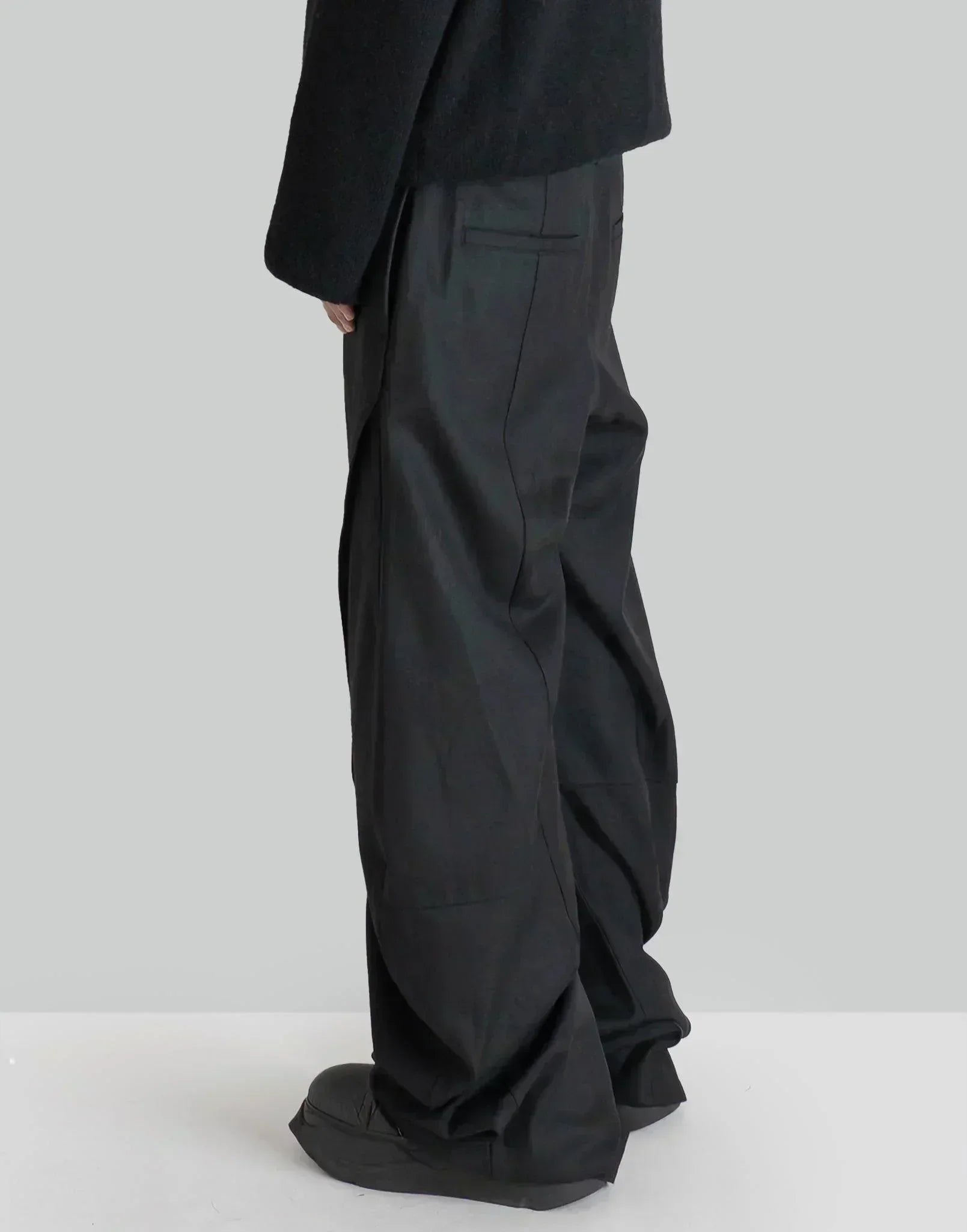 JiyongKim - CURVED WIDE TROUSERS - 082plus