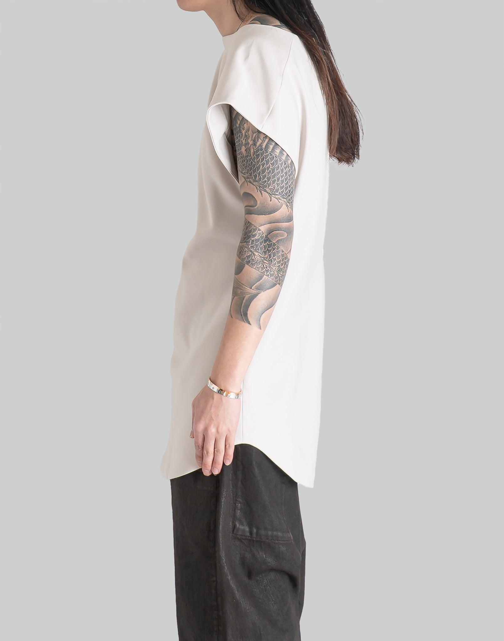 entire studios - DEEP VEE TANK - 082plus