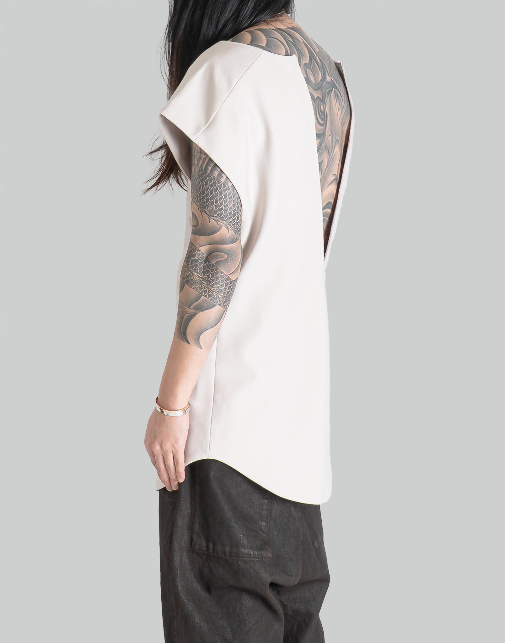 entire studios - DEEP VEE TANK - 082plus