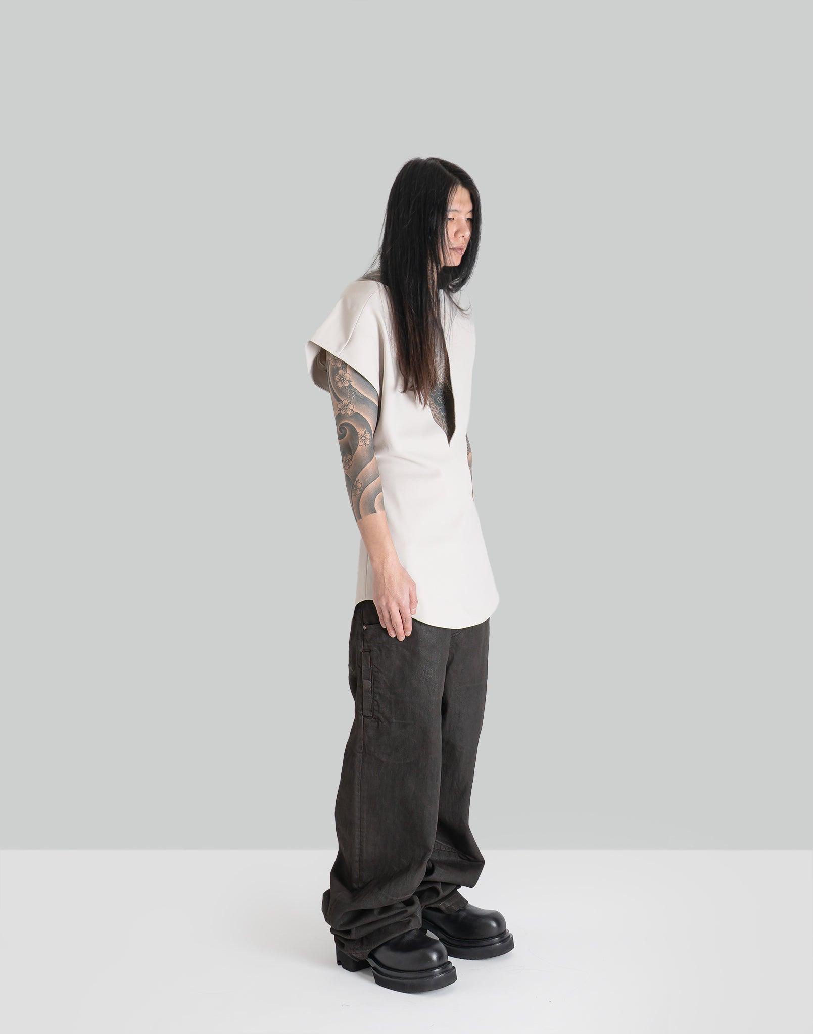 entire studios - DEEP VEE TANK - 082plus