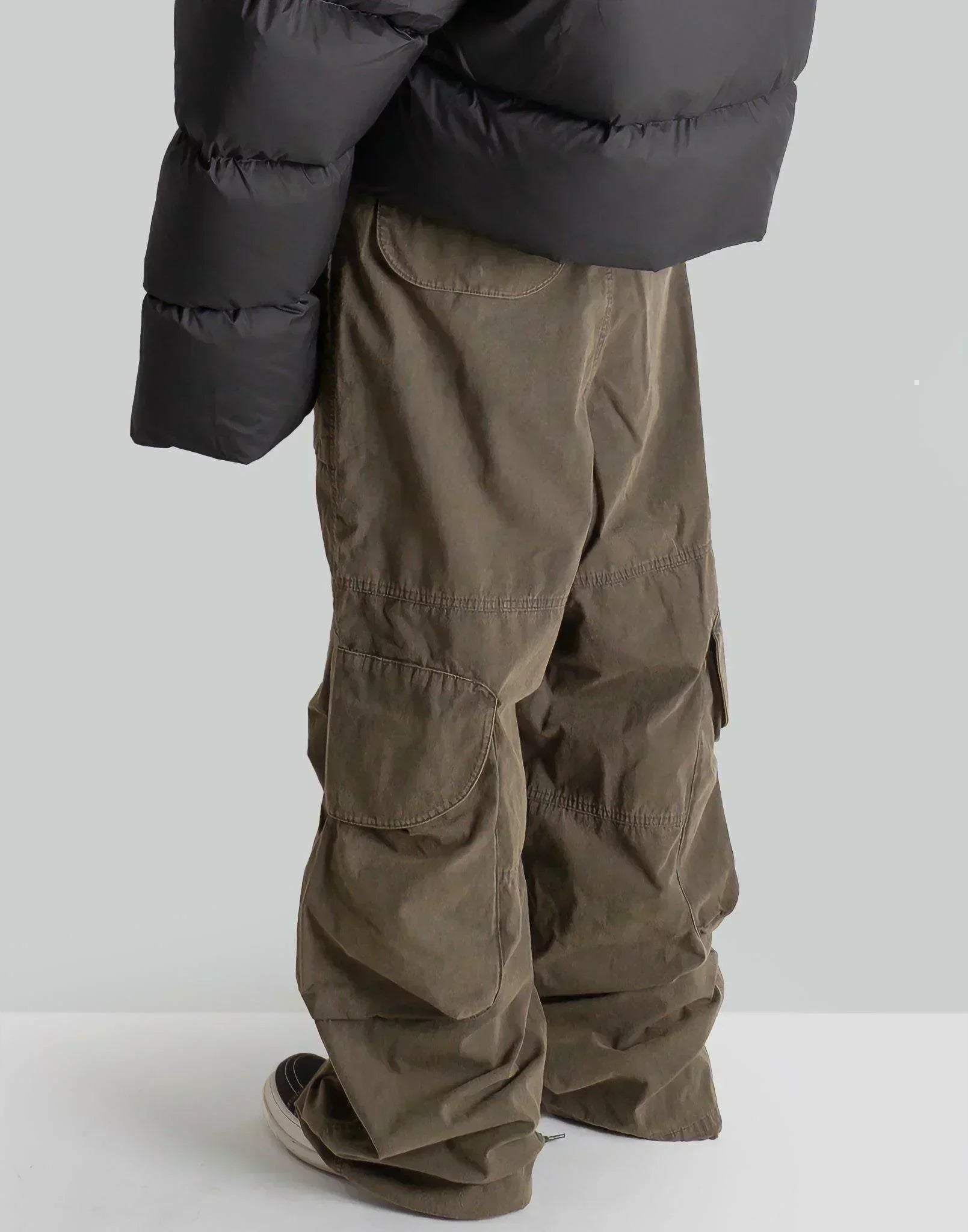 entire studios - FREIGHT CARGO - 082plus