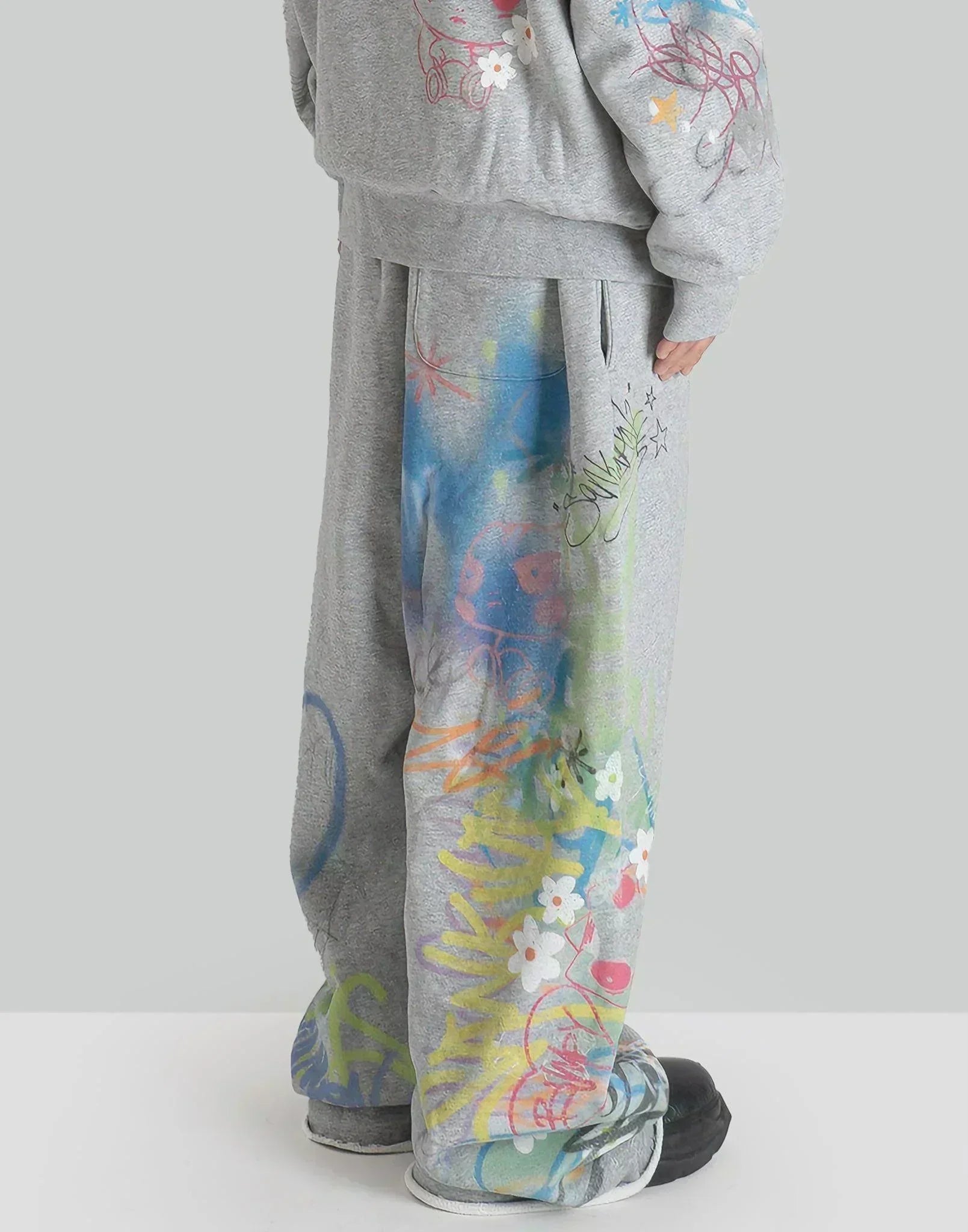 SANKUANZ - GRAFFITI PRINT SWEATPANTS - 082plus
