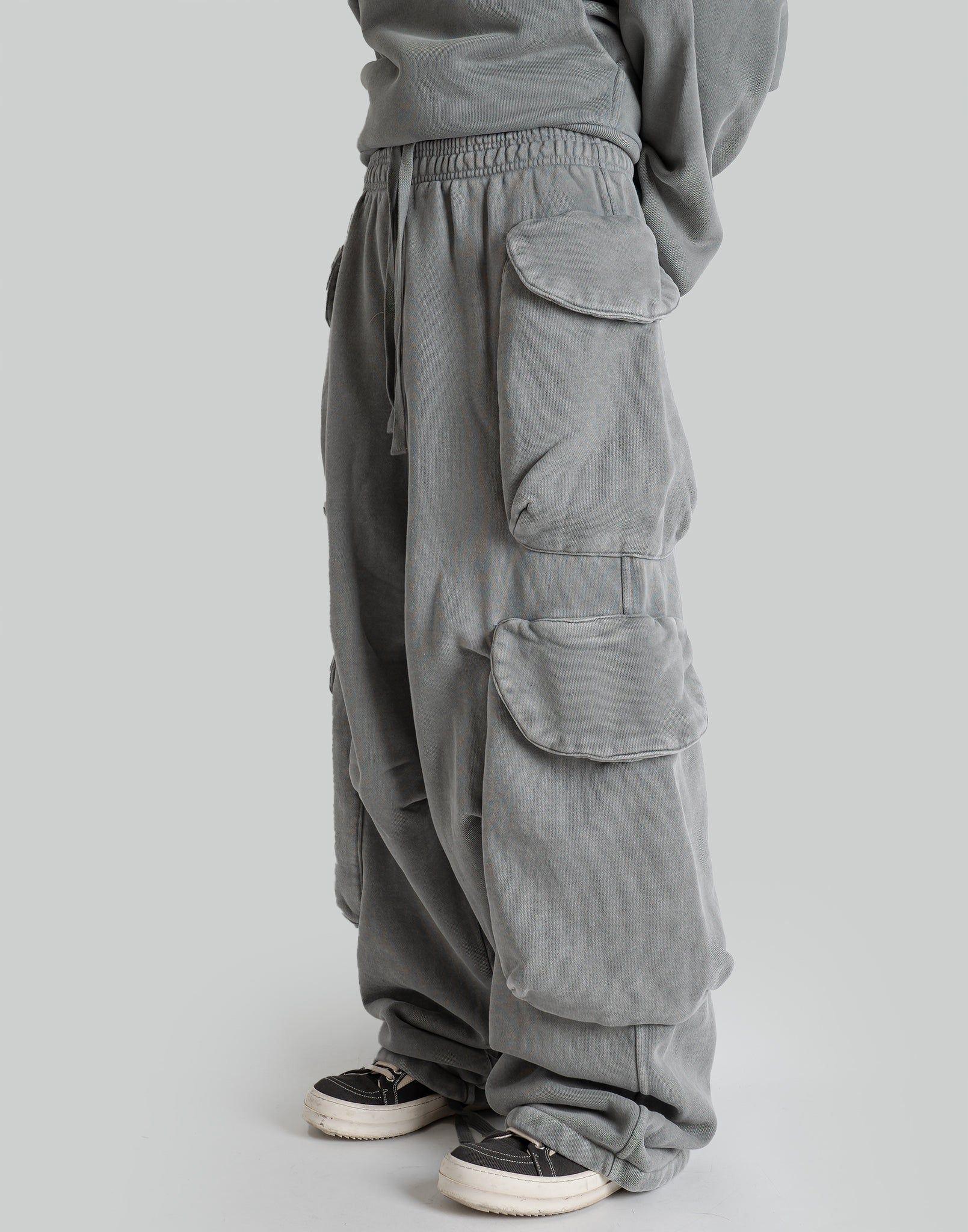 entire studios - HEAVY GOCAR - 082plus