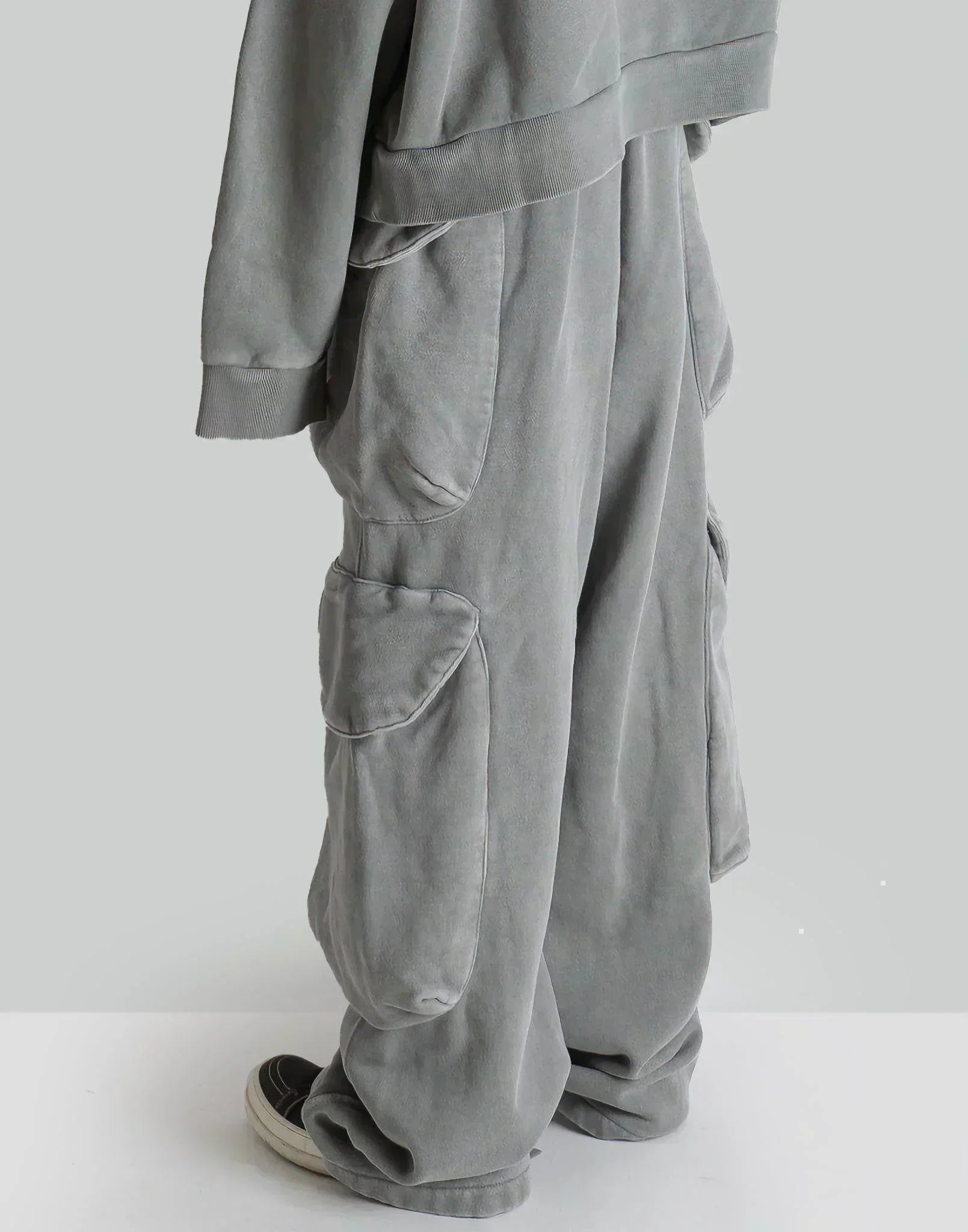 entire studios - HEAVY GOCAR - 082plus