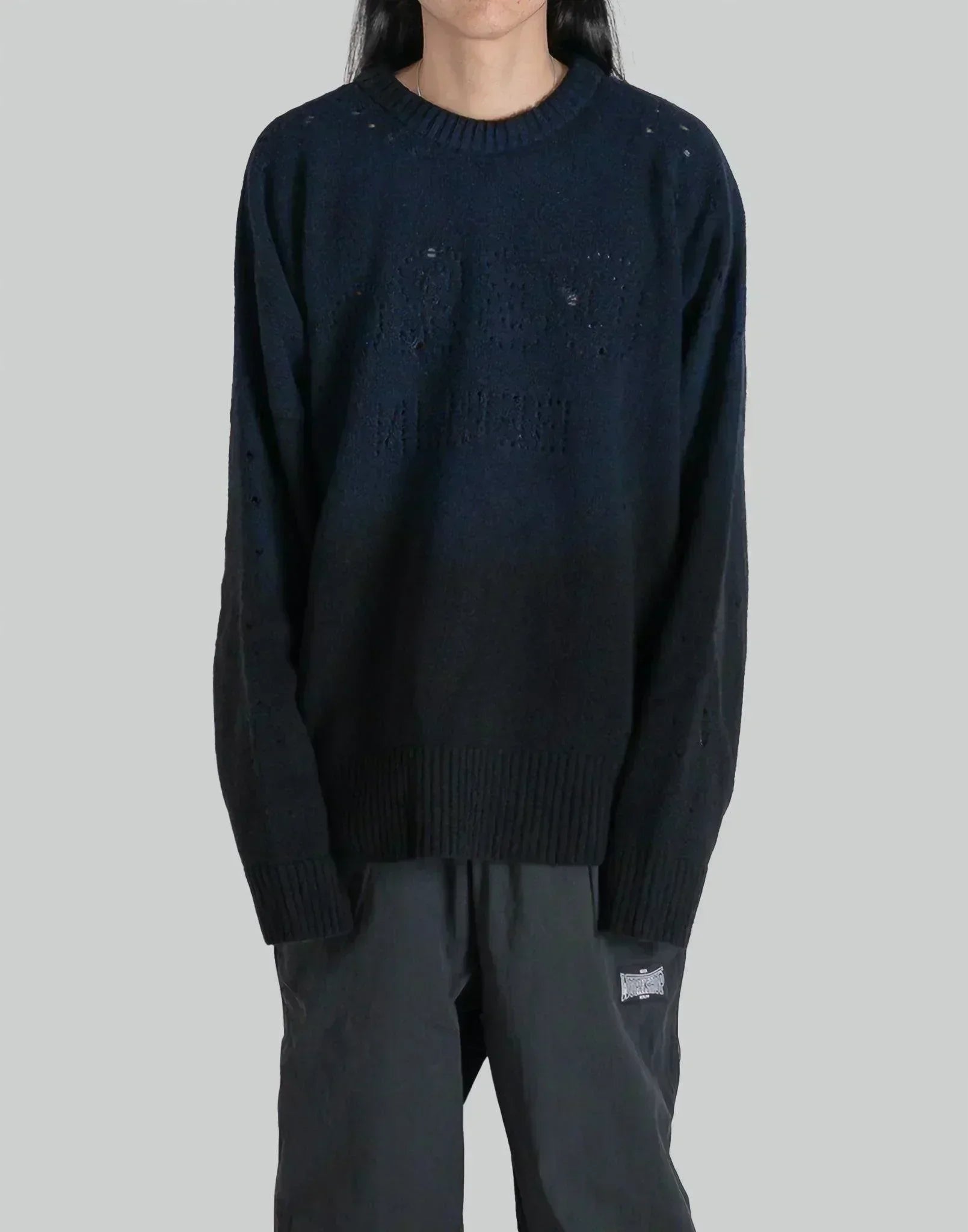 032C - 'LAZER SELFIE'' SWEATER - 082plus