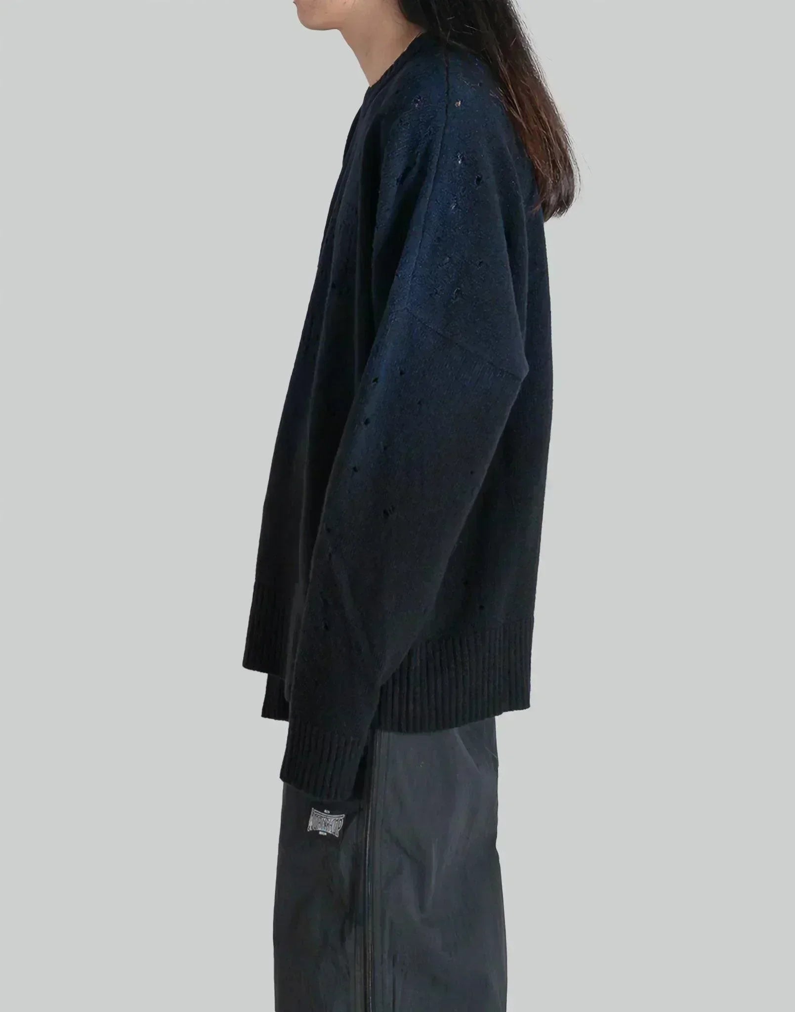 032C - 'LAZER SELFIE'' SWEATER - 082plus