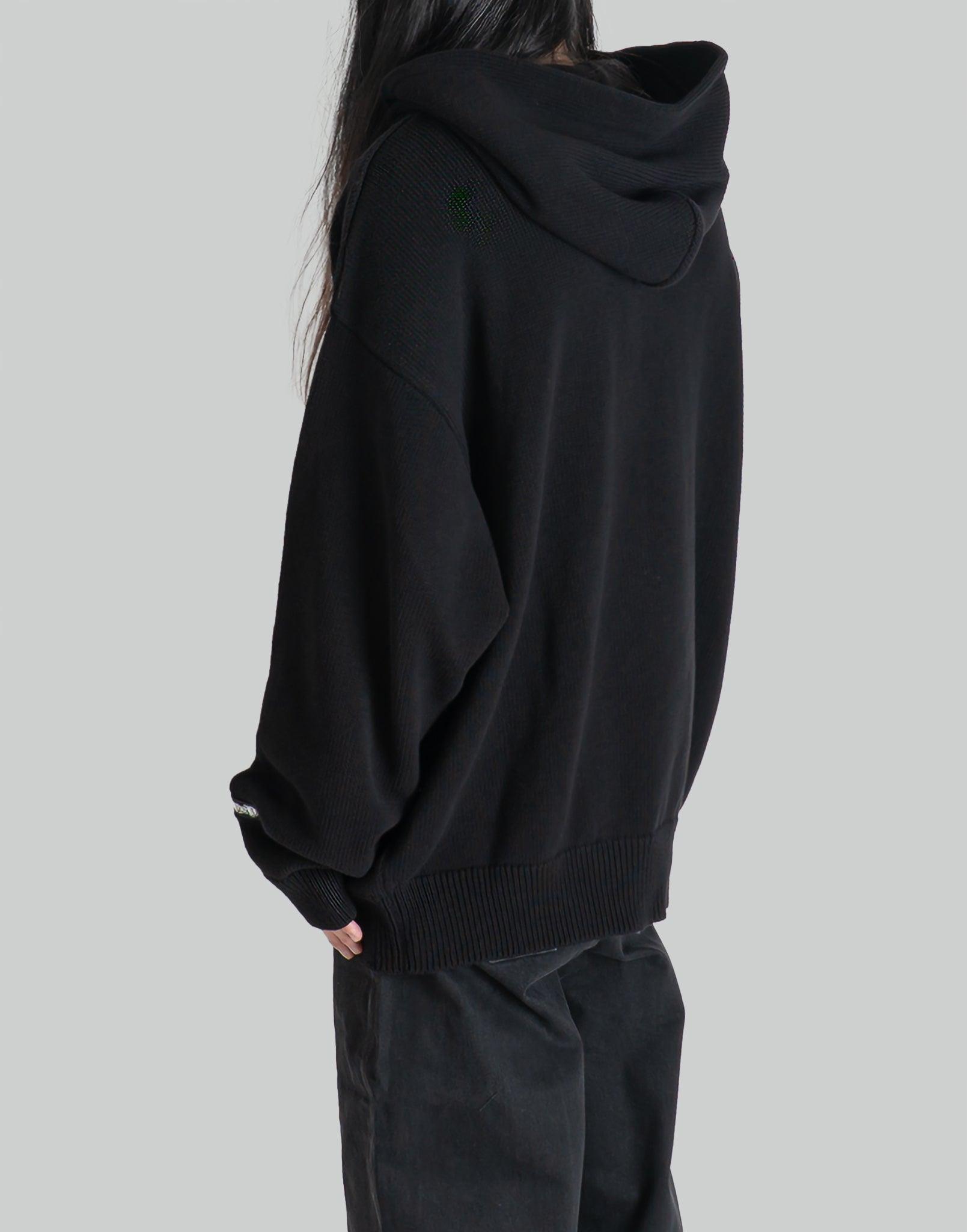 032C - 'LUCKY STRIKE'' HOODED KNIT - 082plus
