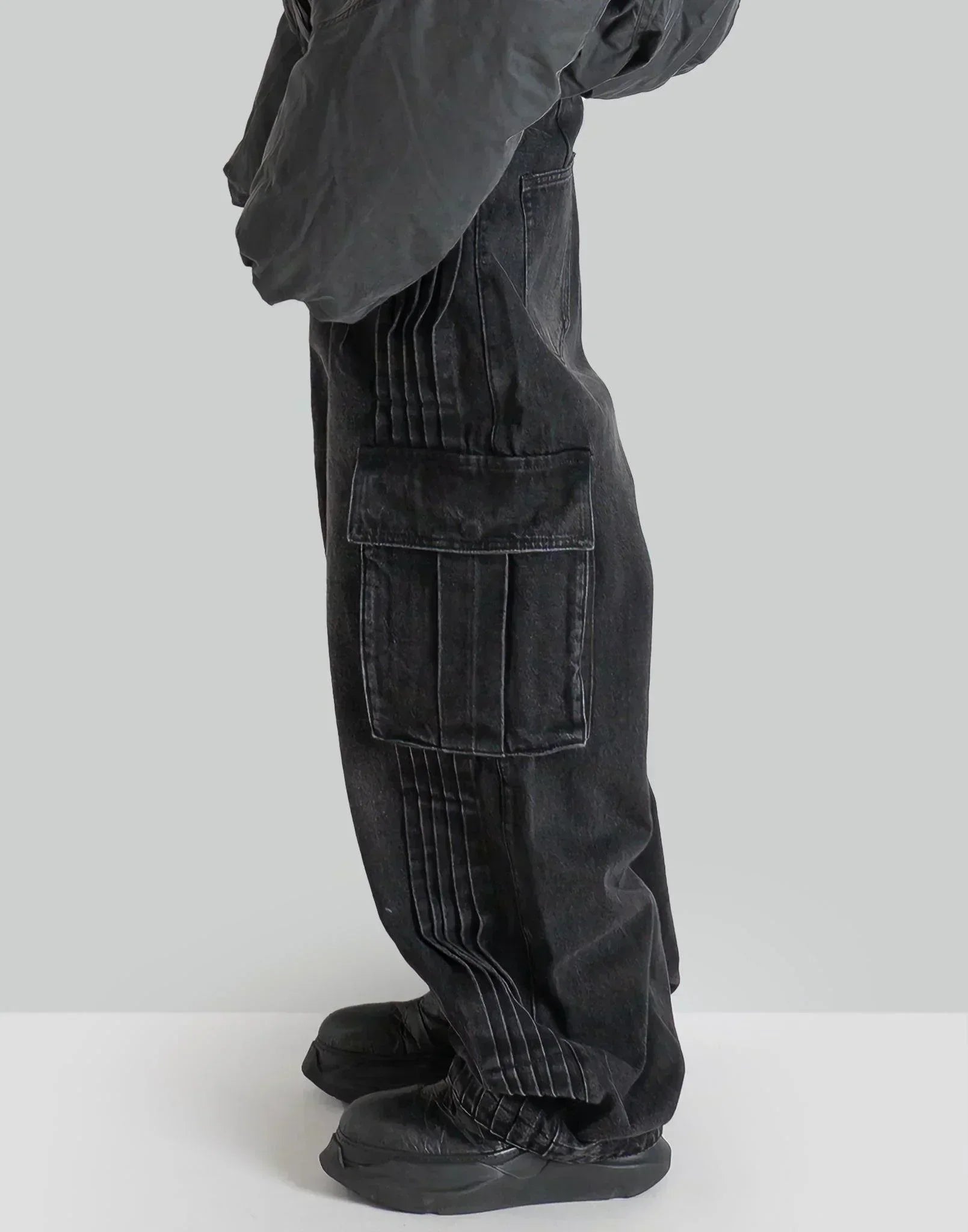 FENG CHEN WANG - PRINTED CARGO PANTS - 082plus