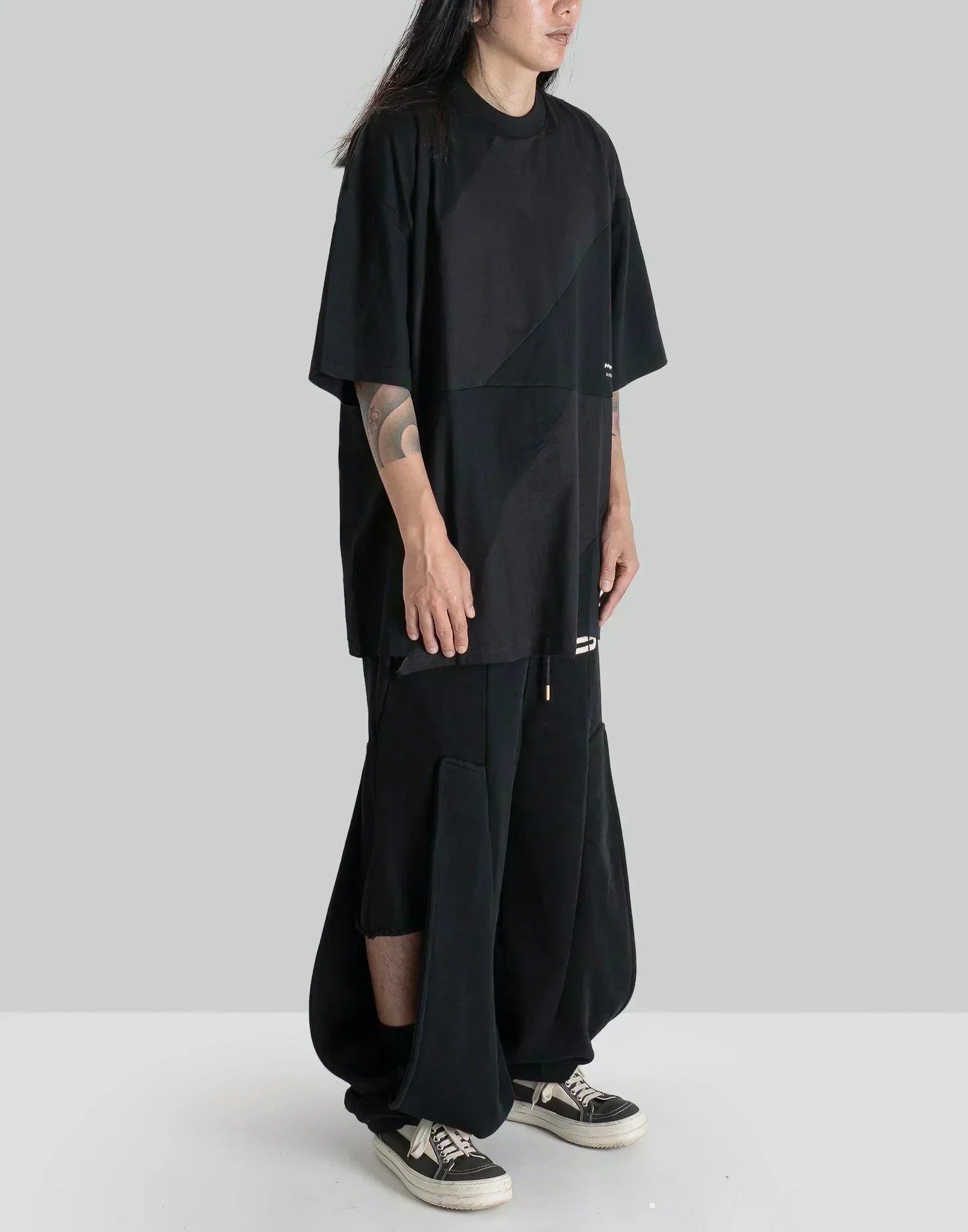 THE SALVAGES - RECONSTRUCTED AMORPH OS T-SHIRT - 082plus