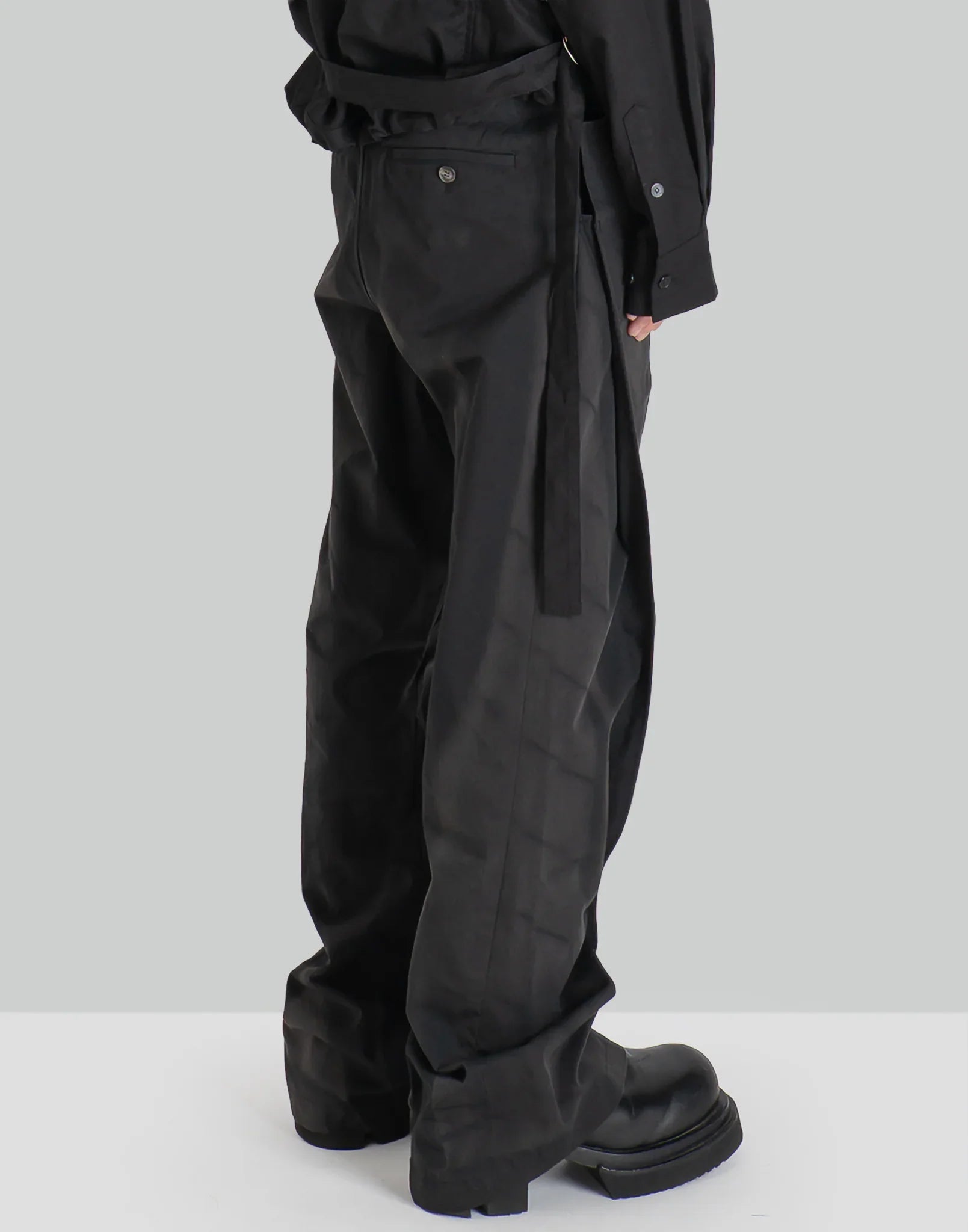 JiyongKim - SUN-BLAECHED FLAP DETAILED TROUSERS - 082plus