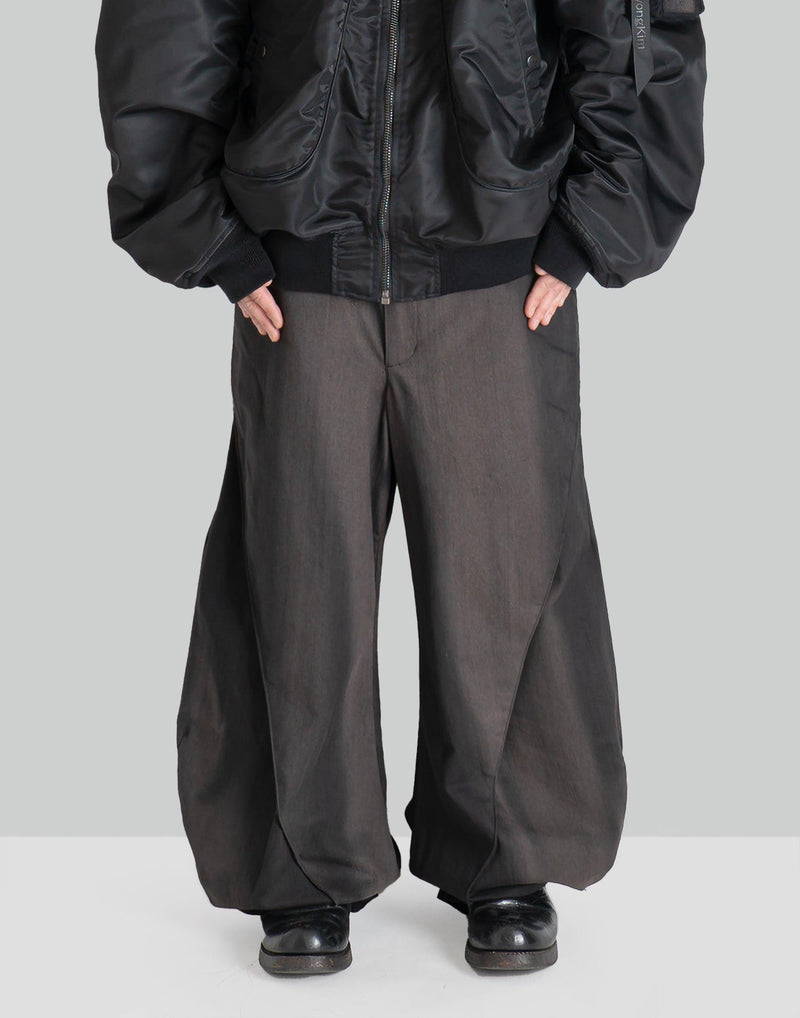 JiyongKim - SUN-BLEACHED CURVED DRAWCORD TROUSERS - 082plus