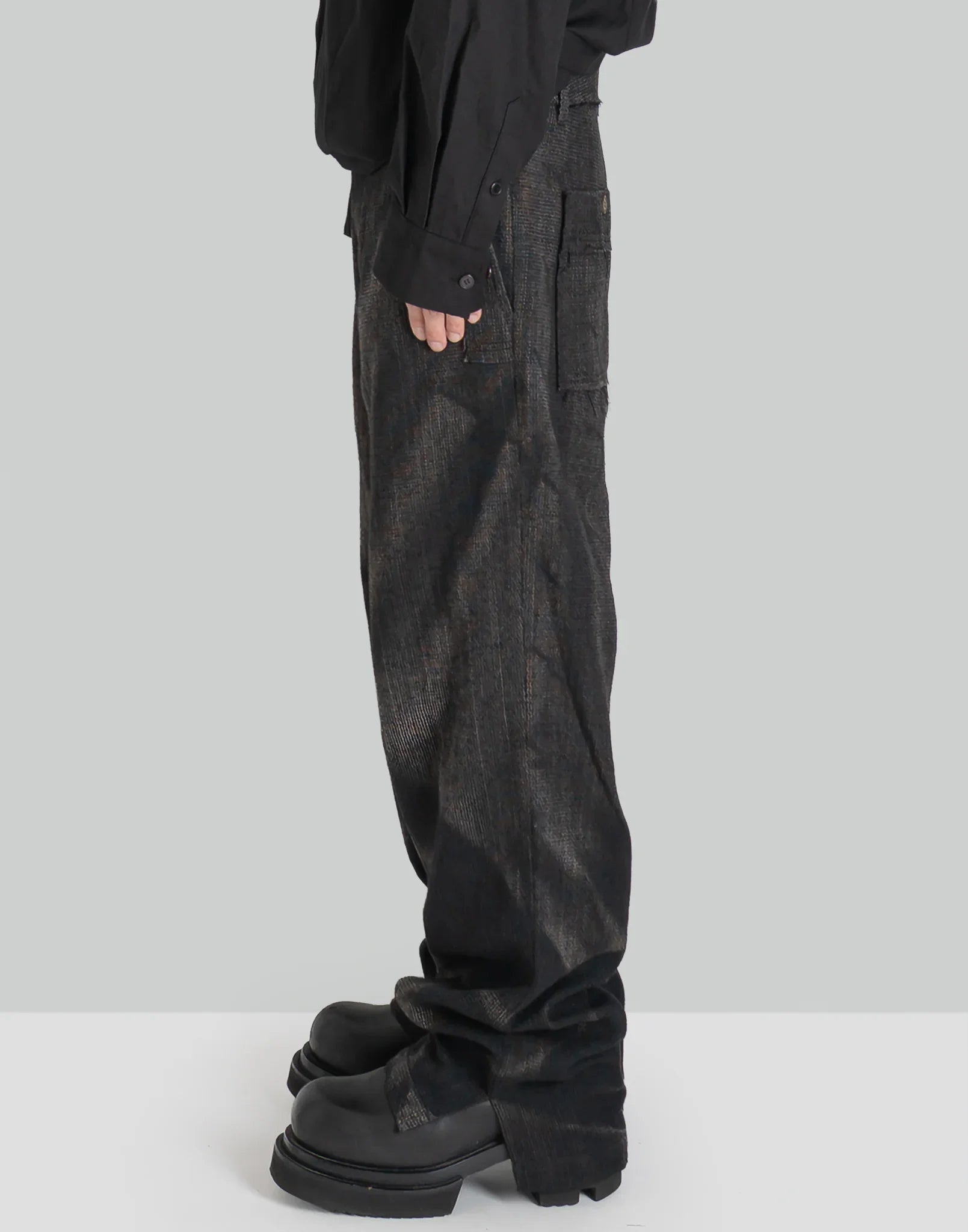 JiyongKim - SUN-BLEACHED RAW EDGED STRAIGHT TROUSERS - 082plus