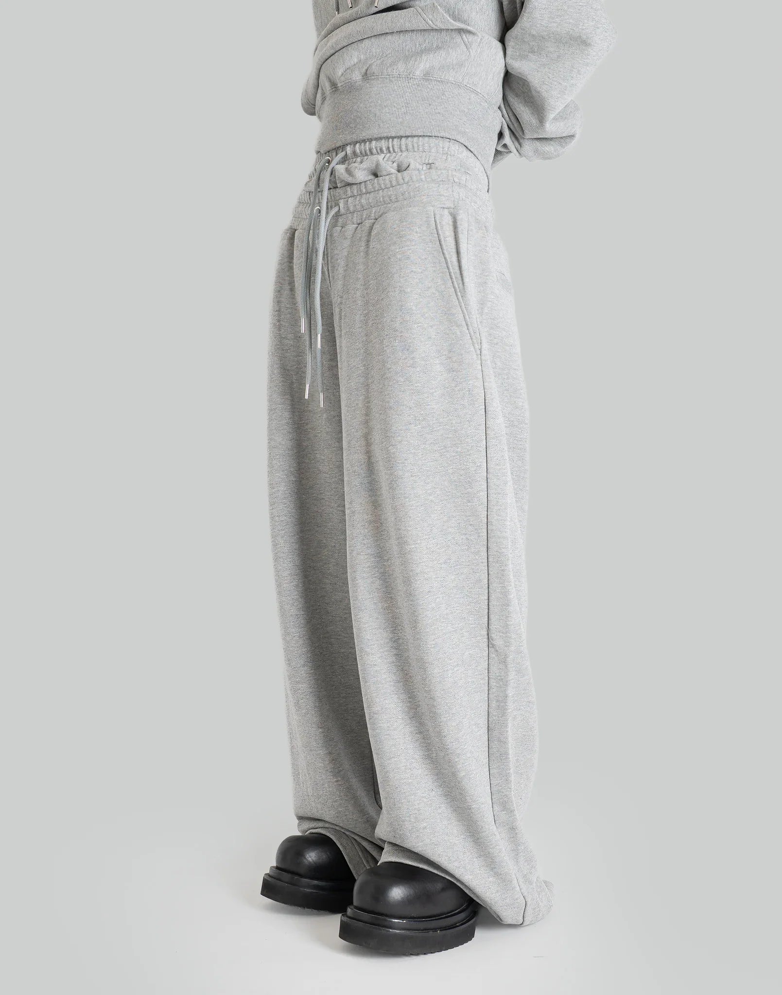 JOHN LAWRENCE SULLIVAN - SWEAT STACKED PANTS - 082plus