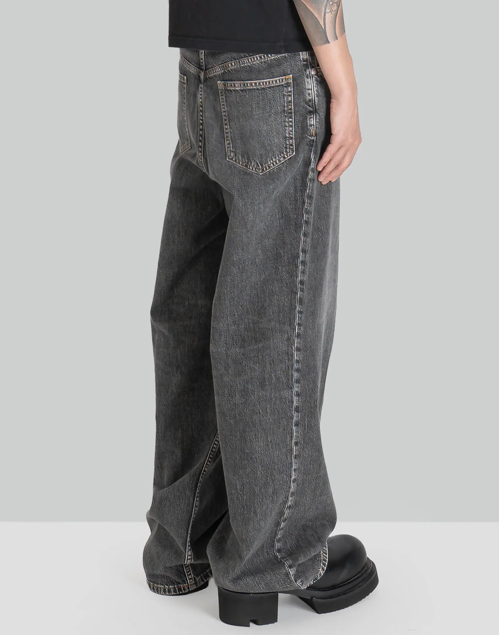 JOHN LAWRENCE SULLIVAN - WASHED DENIM WIDE PANTS - 082plus