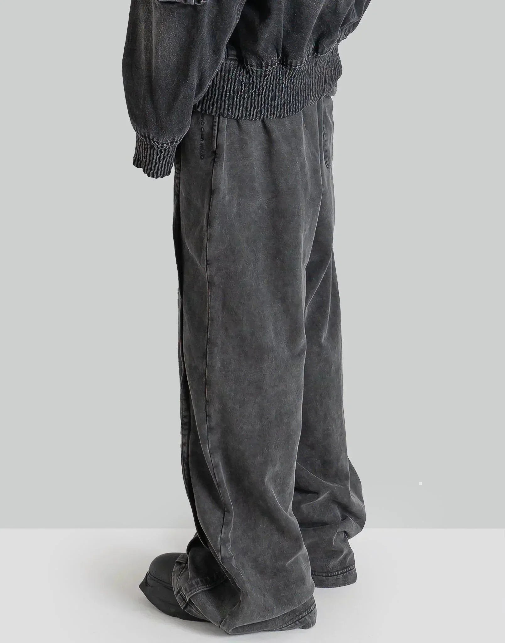 FENG CHEN WANG - WASHED SEAMING SWEATPANTS - 082plus