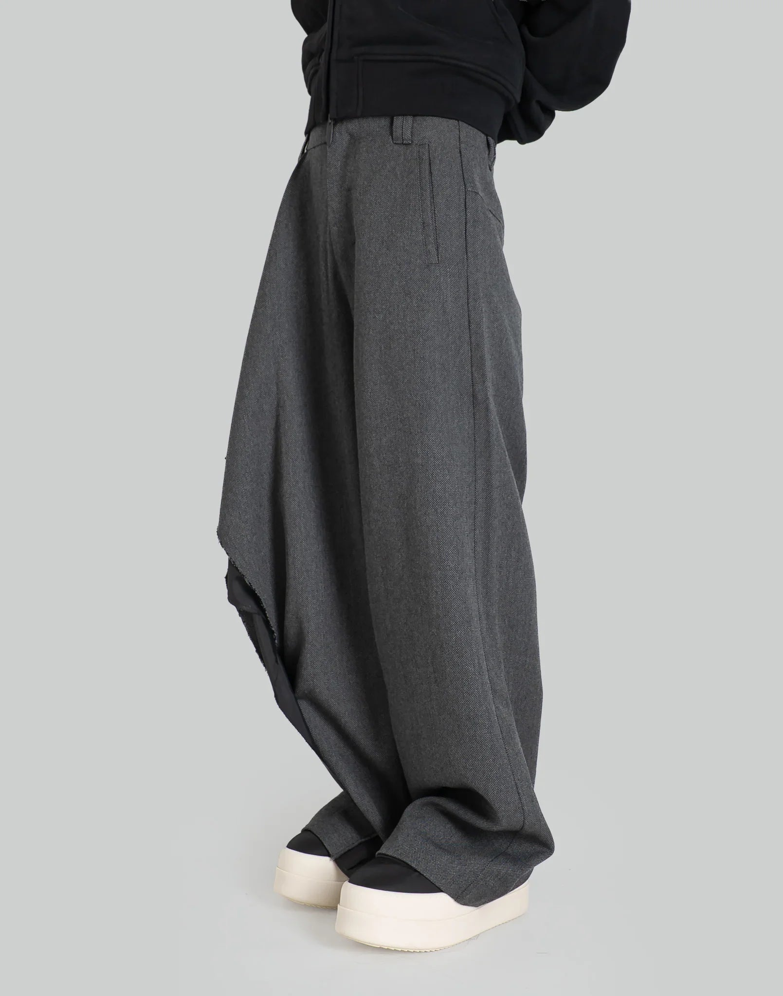 WOLVES DRAPE TROUSERS