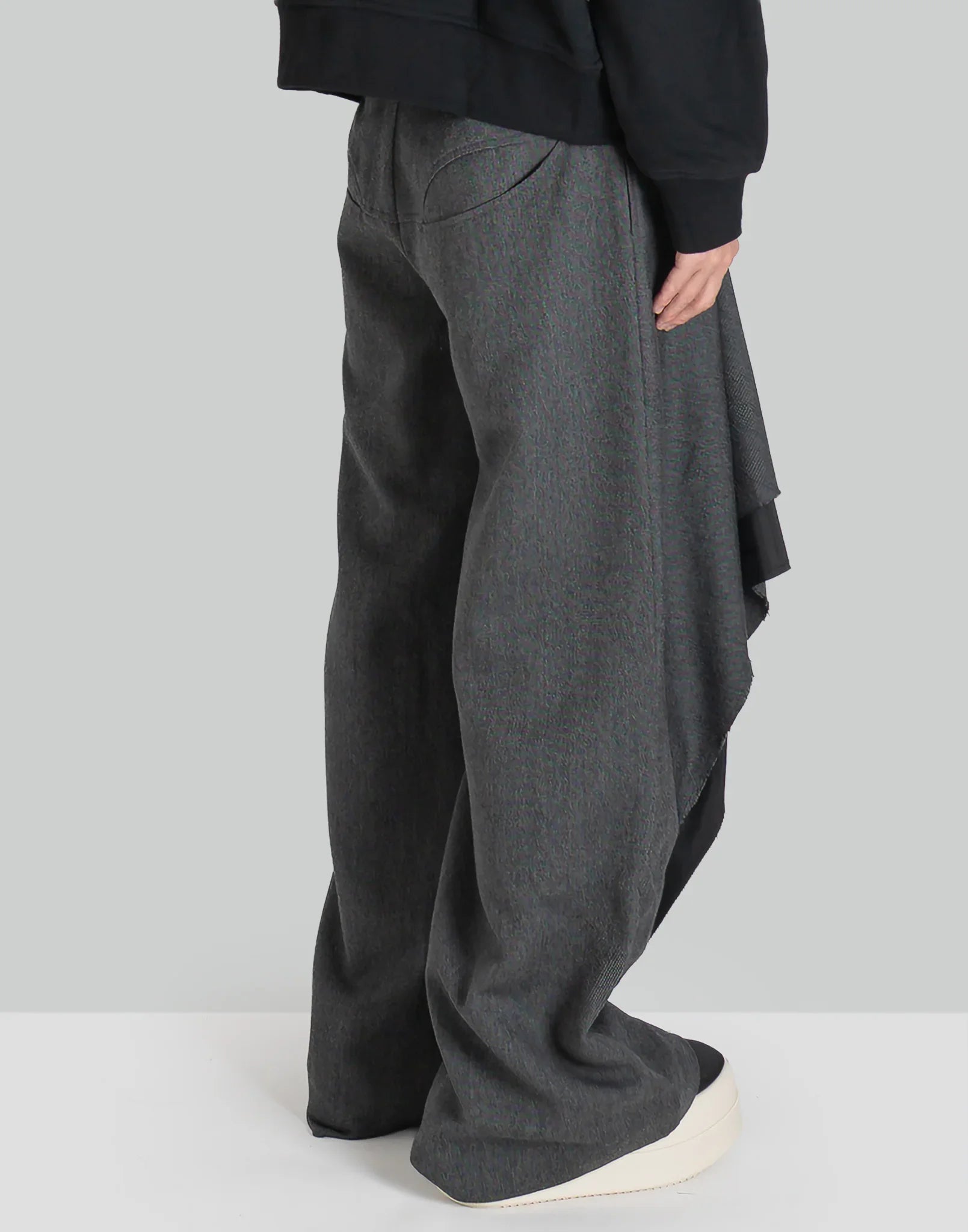 WOLVES DRAPE TROUSERS