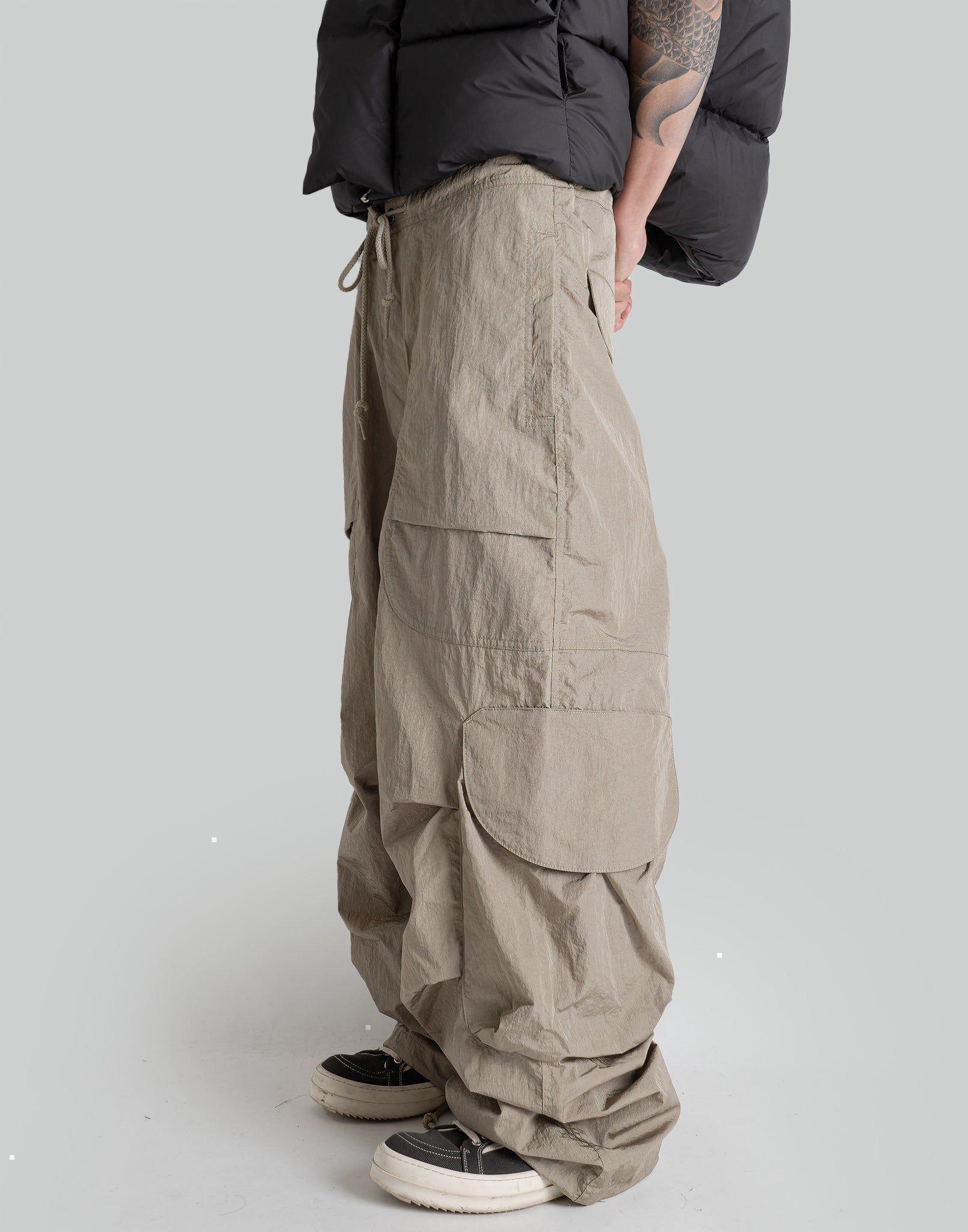 entire studios - FREIGHT CARGO - 082plus