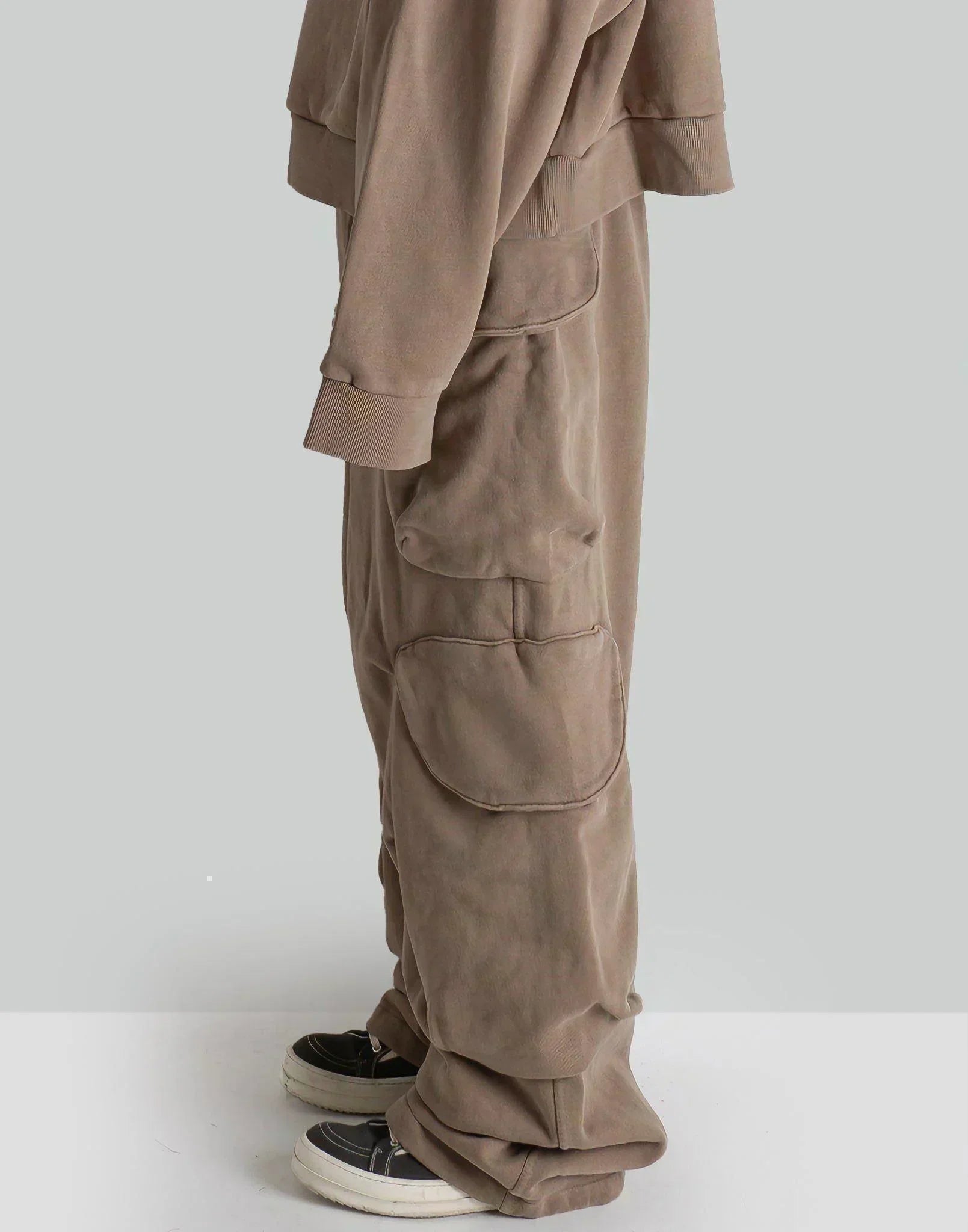 entire studios - HEAVY GOCAR - 082plus