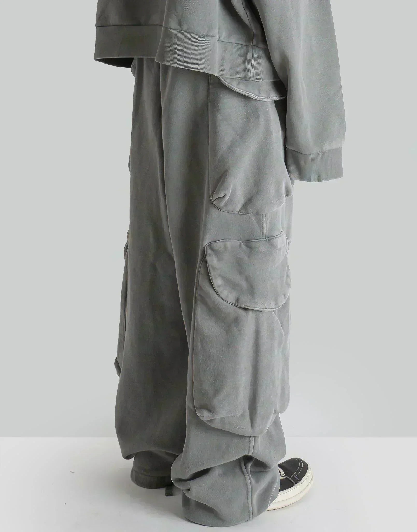 entire studios - HEAVY GOCAR - 082plus