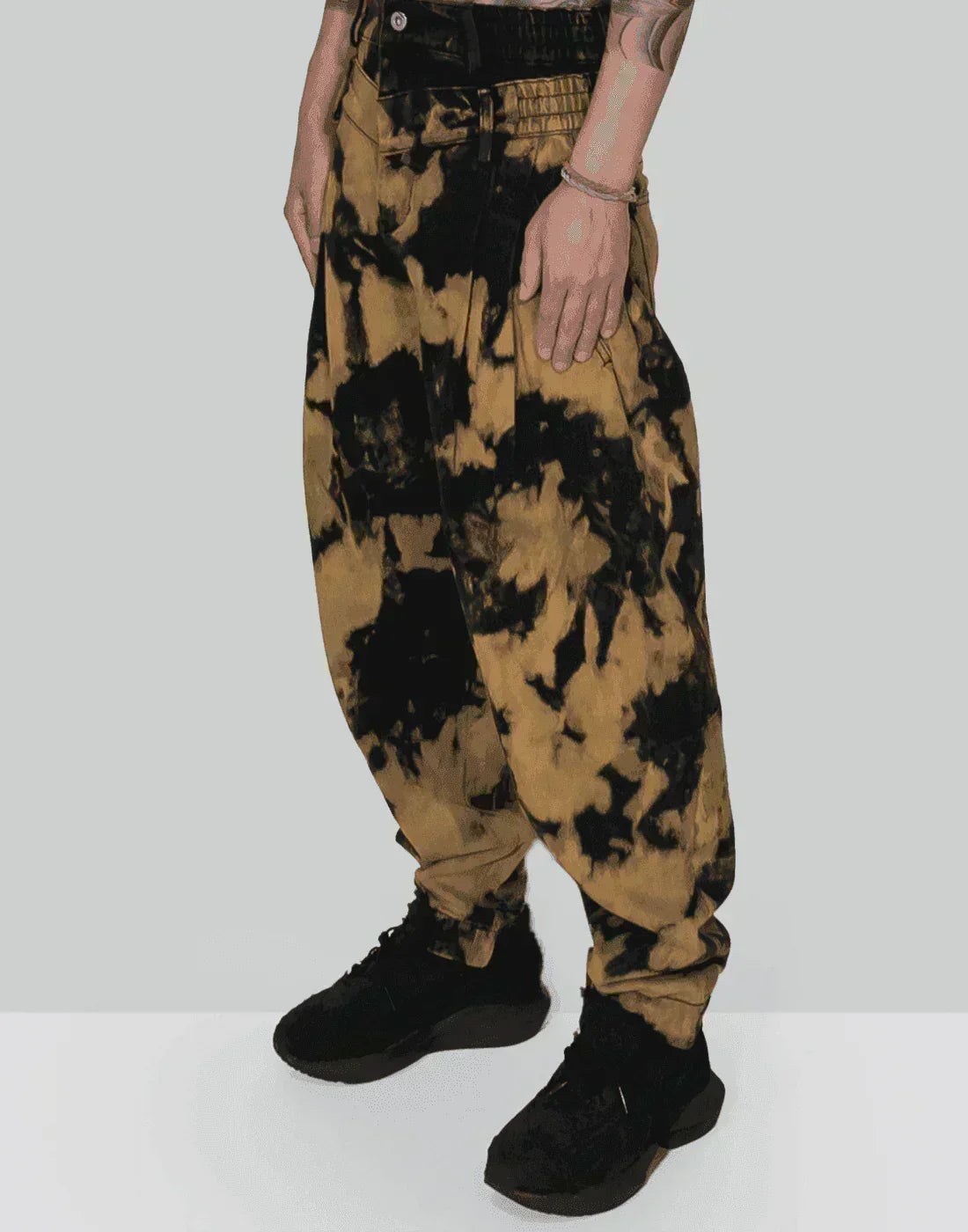 FENG CHEN WANG - DENIM TIE DYE DOUBLE WAISTBAND JEANS - 082plus