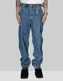 PLEATED JEANS
