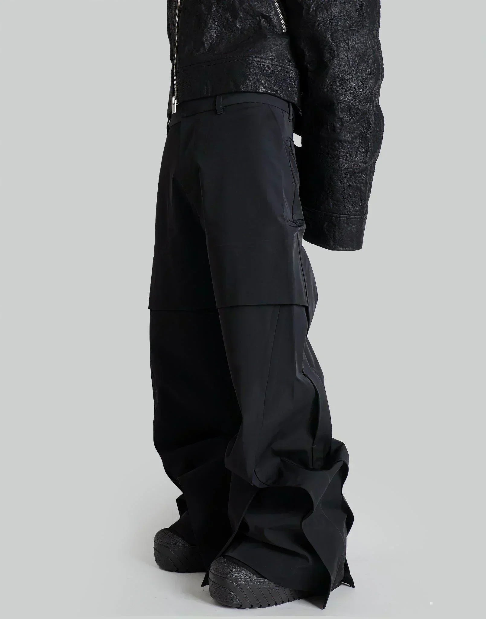 HELIOT EMIL - FORMED CARGO - 082plus