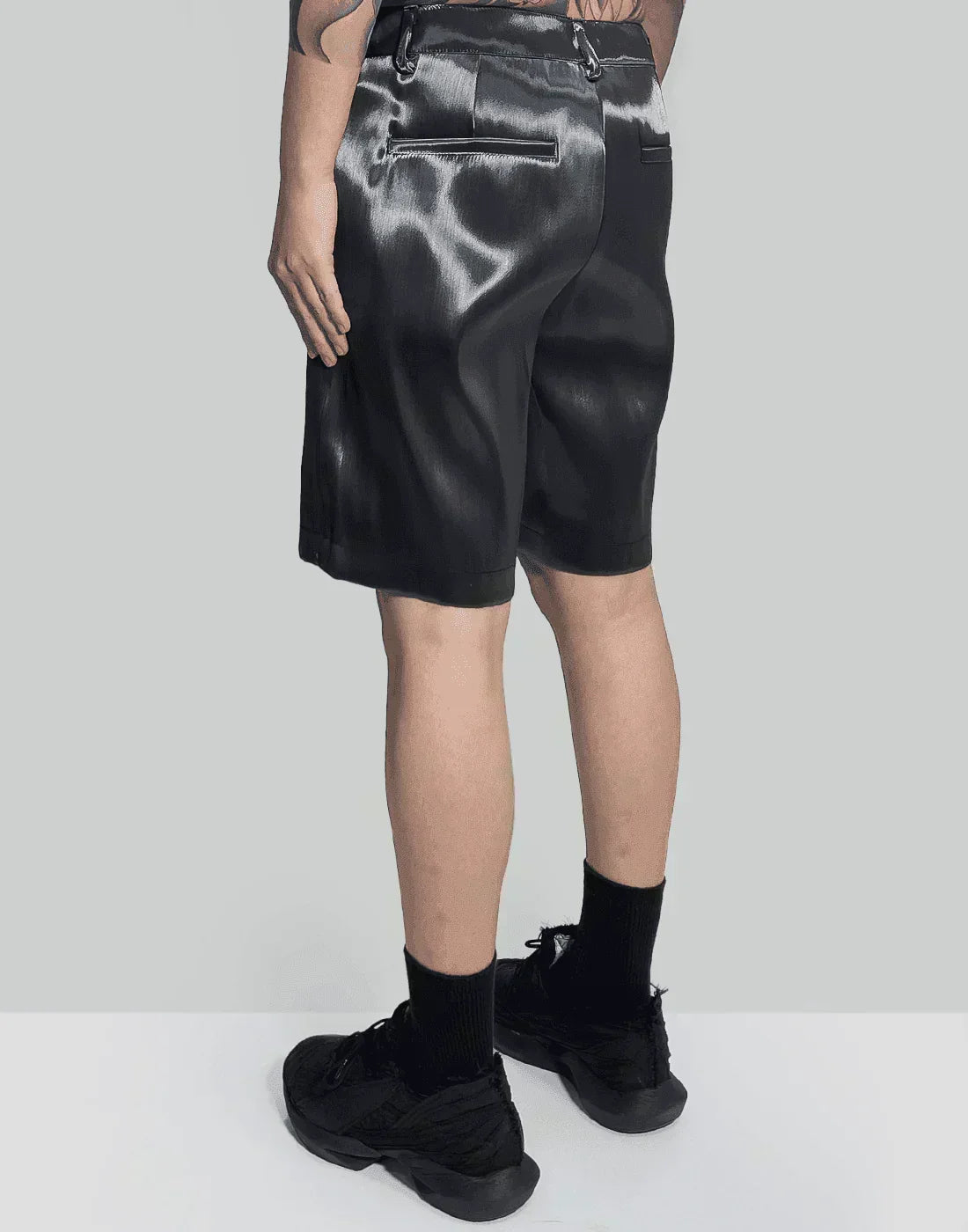 HELIOT EMIL - LIQUID METAL SHORTS - 082plus