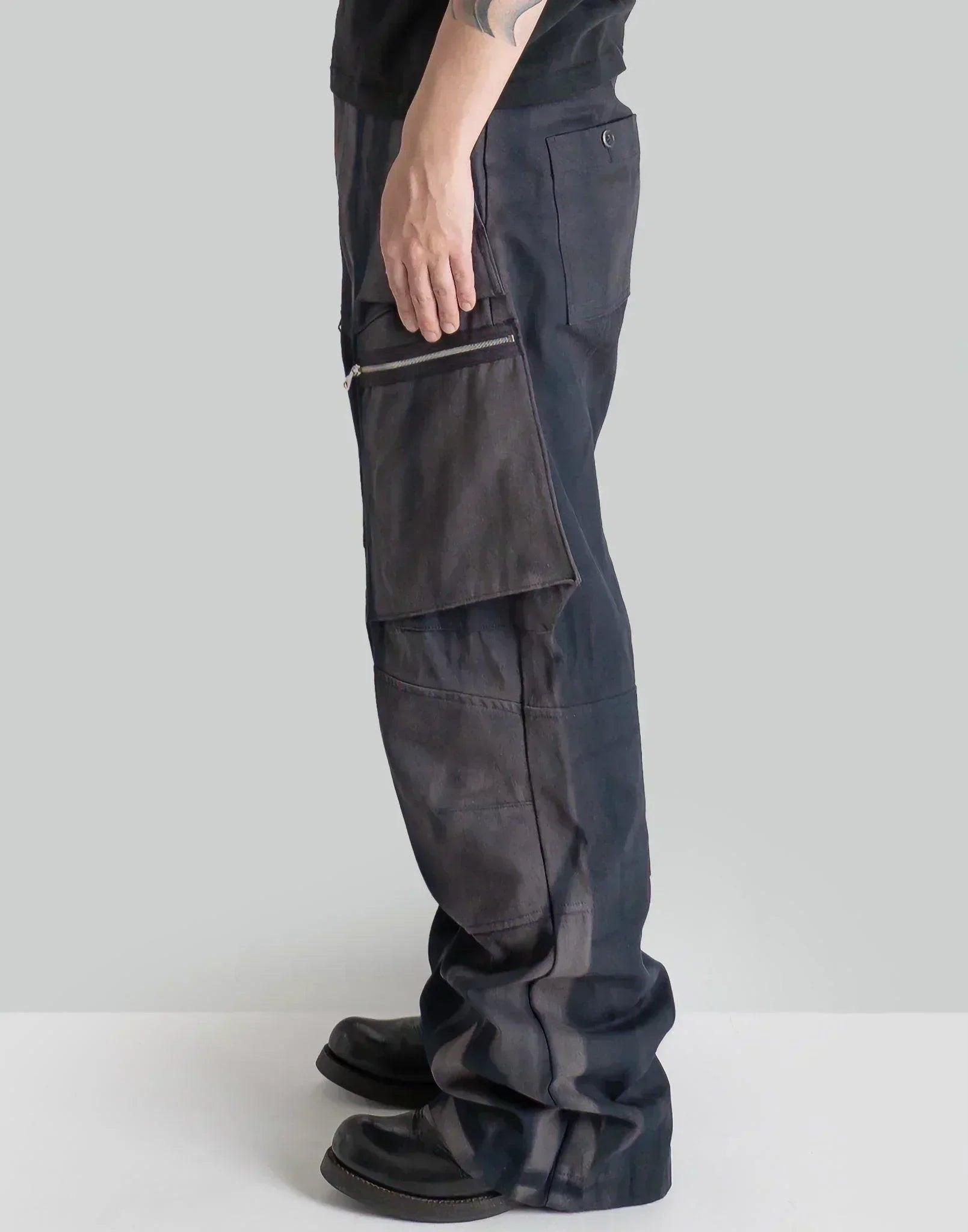 JiyongKim - SUN-BLEACHED MULTI POCKET TROUSERS - 082plus