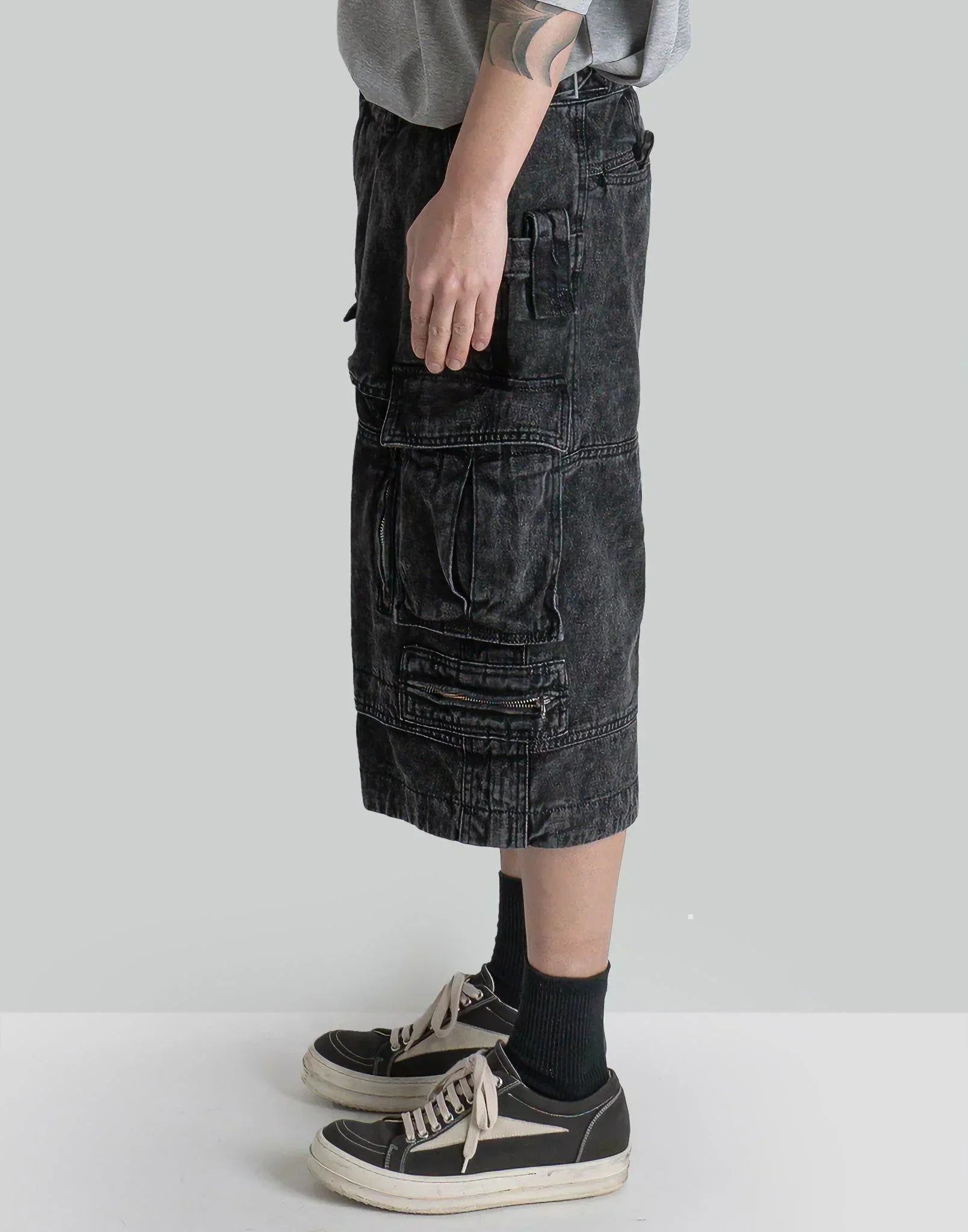 Juun.J - Washed Denim Wide Cargo Shorts - 082plus