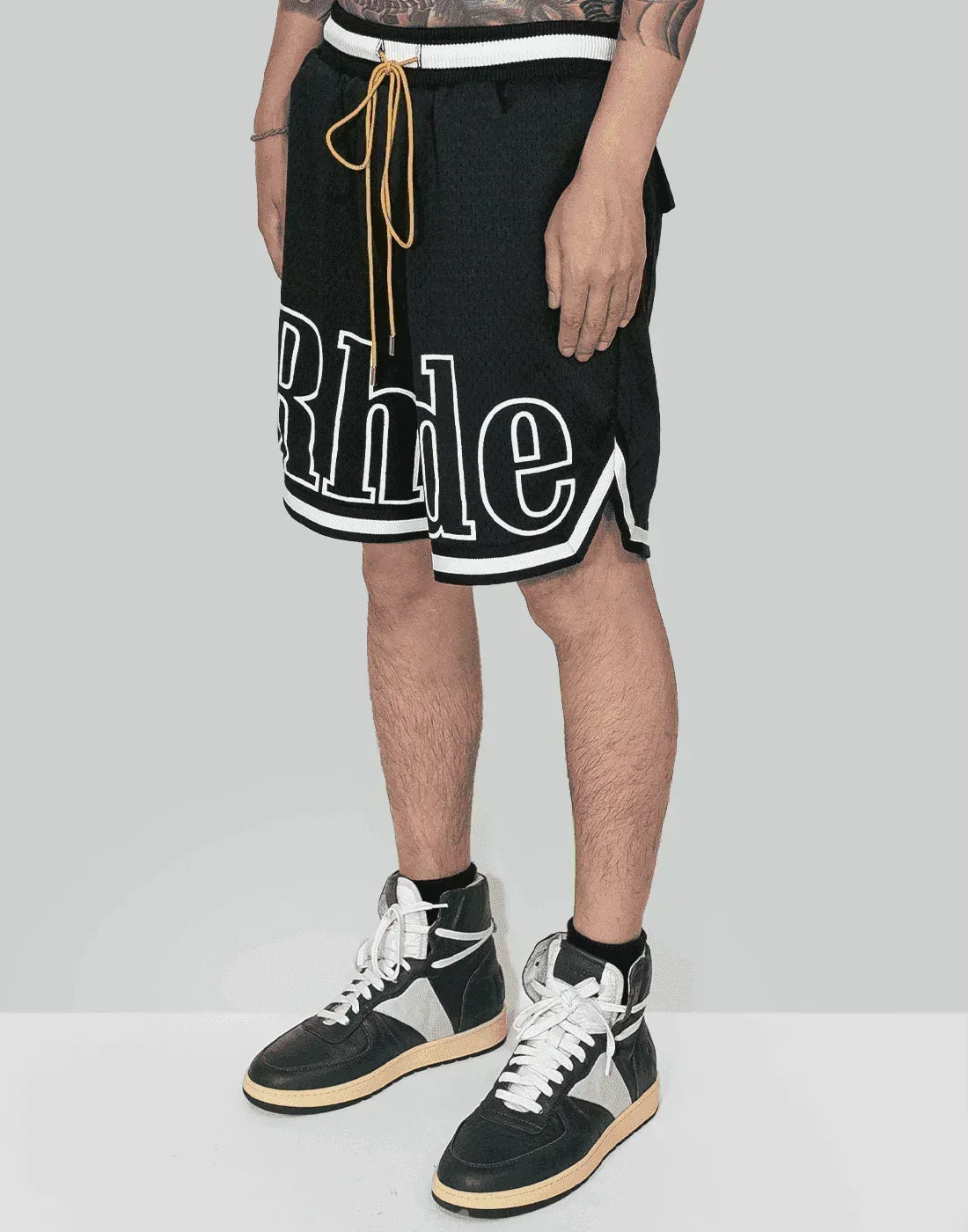 Rhude - COURT LOGO SHORT - 082plus