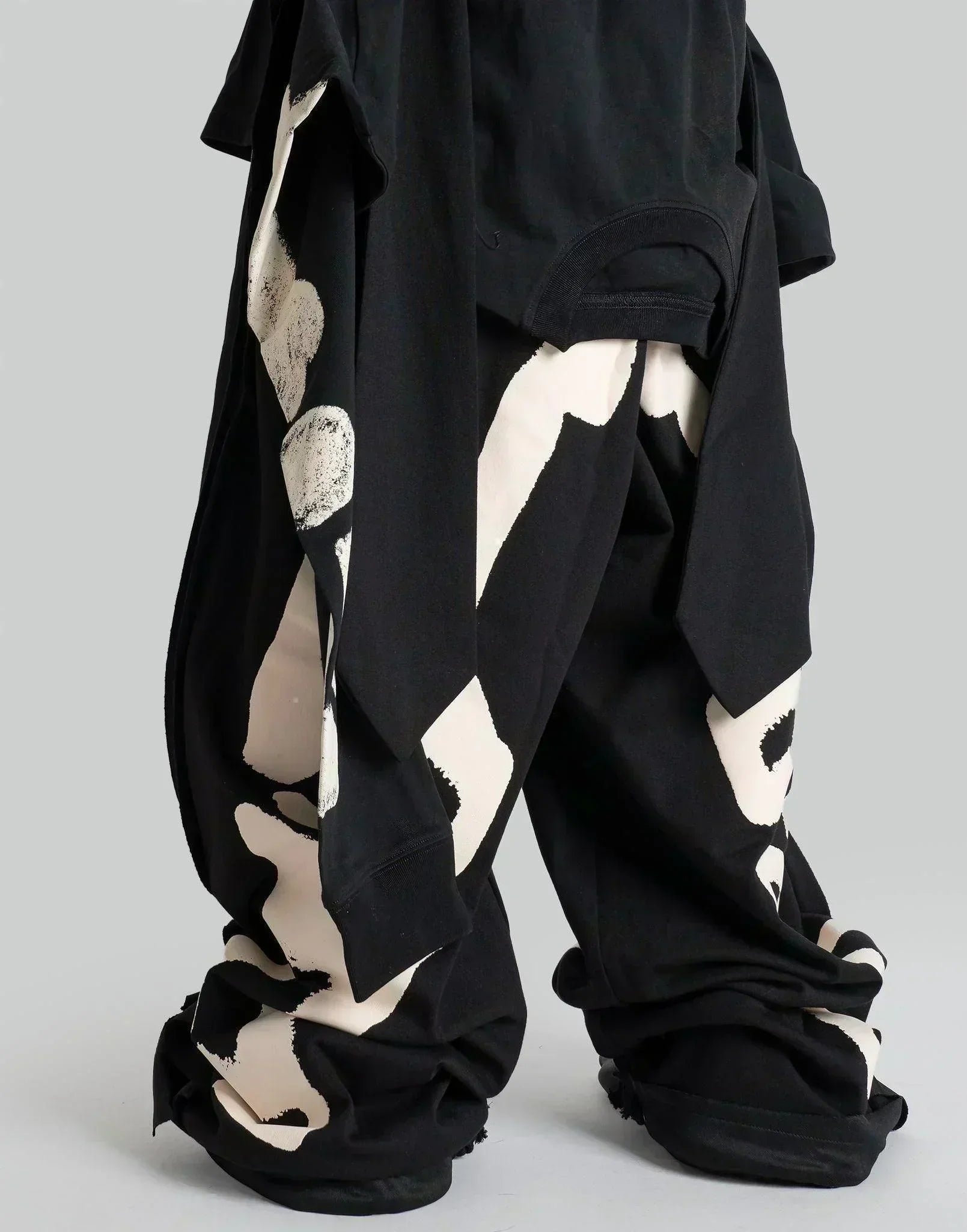 SANKUANZ - Skeleton Print Deconstructed Sweatpants - 082plus