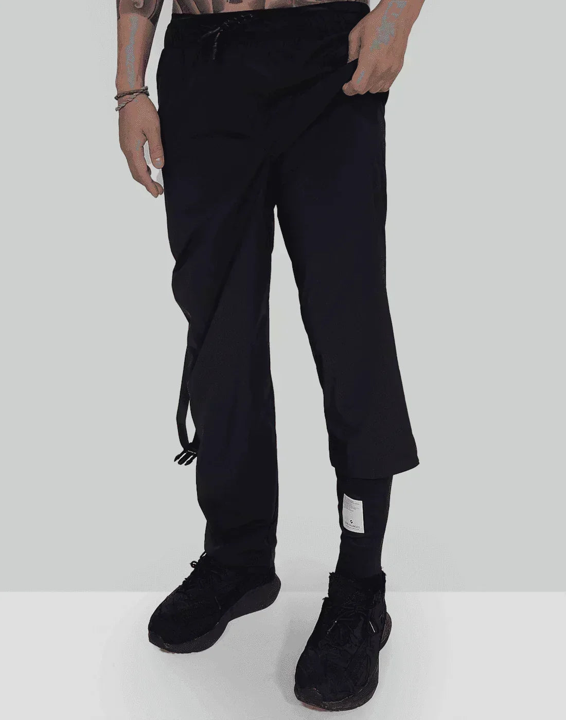 THE SALVAGES - LIBERTY BONDAGE 24HR RUNNER PANTS - 082plus