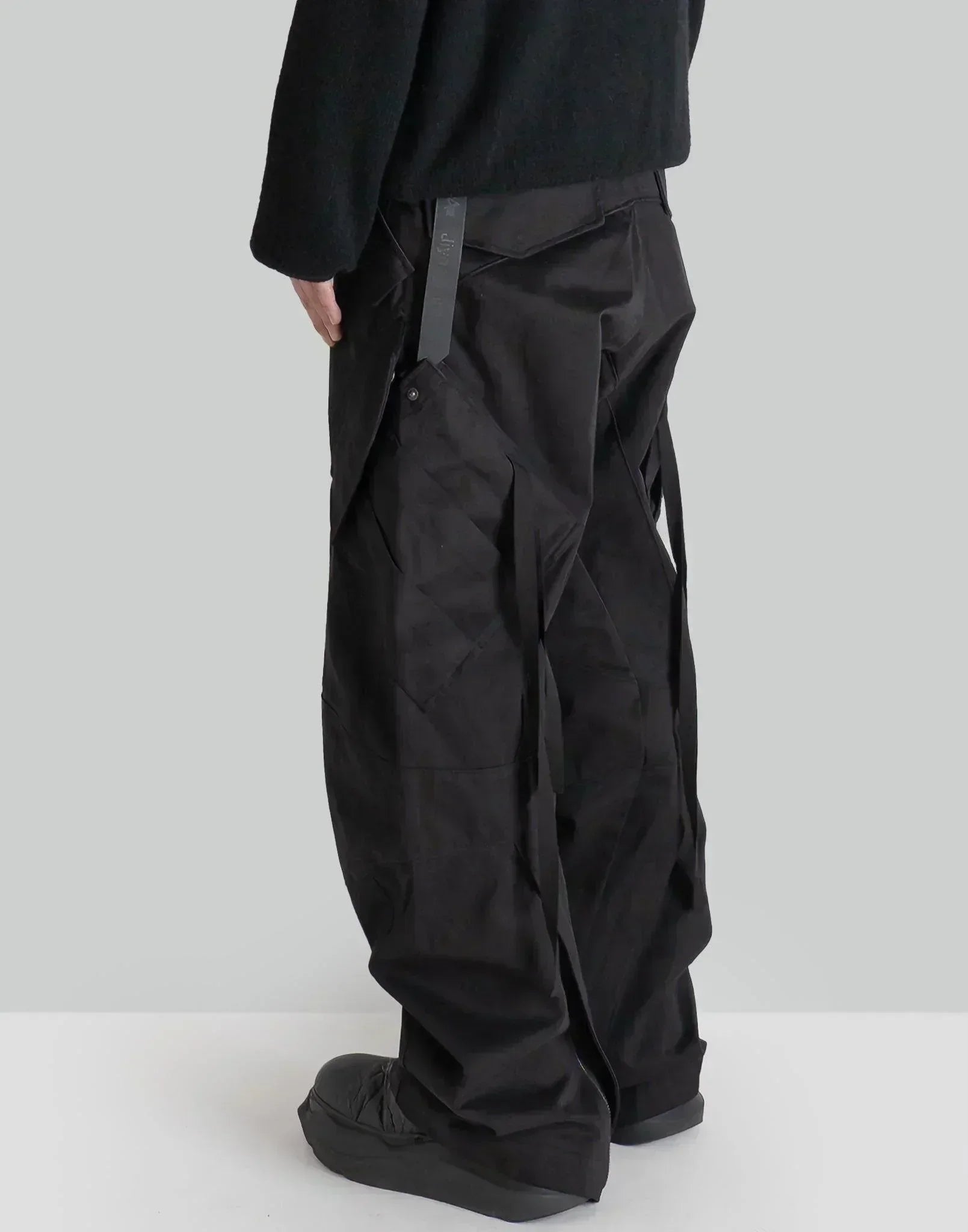 JiyongKim - x Alpha Industries CURVED MULTI POCKET TROUSERS - 082plus