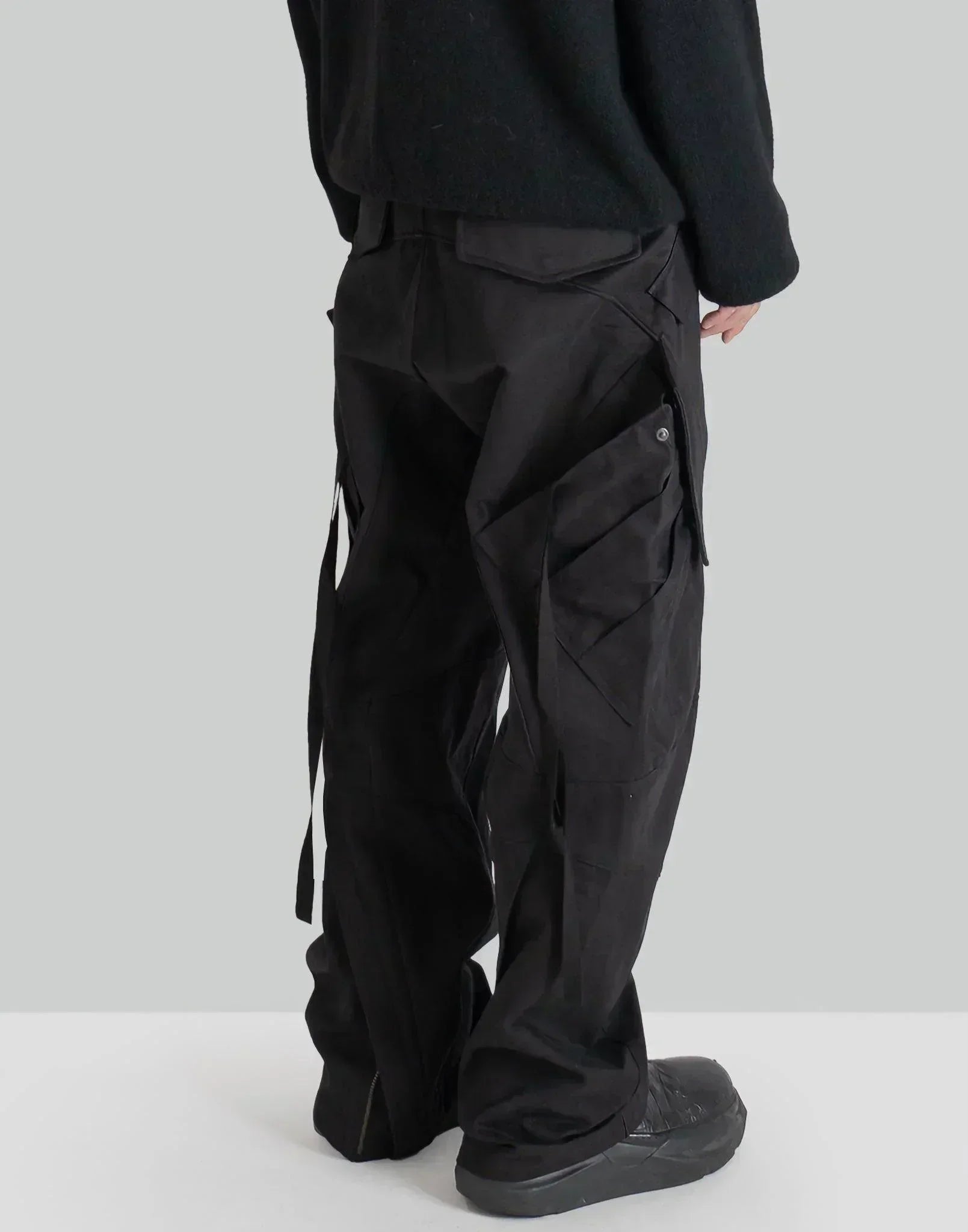 JiyongKim - x Alpha Industries CURVED MULTI POCKET TROUSERS - 082plus