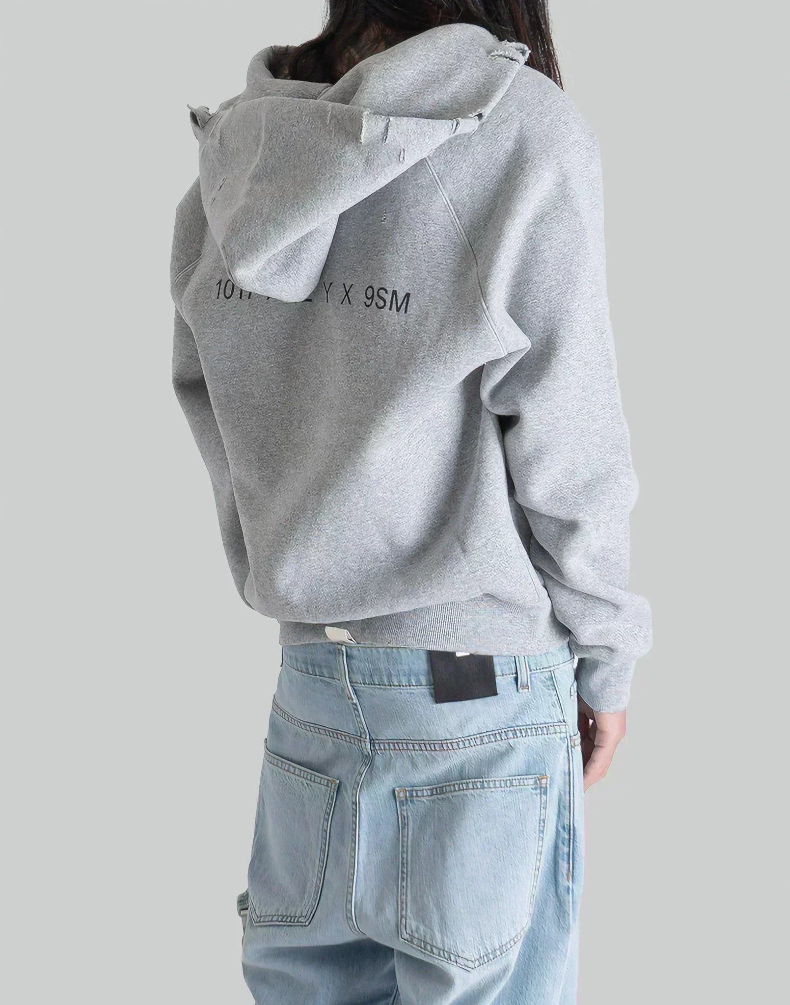 トップス ALYX DISTRESSED HOODIE SWEATSHIRT / L 1017 ALYX 9SM Distressed Pullover Hoodie | Black | FARFETCH