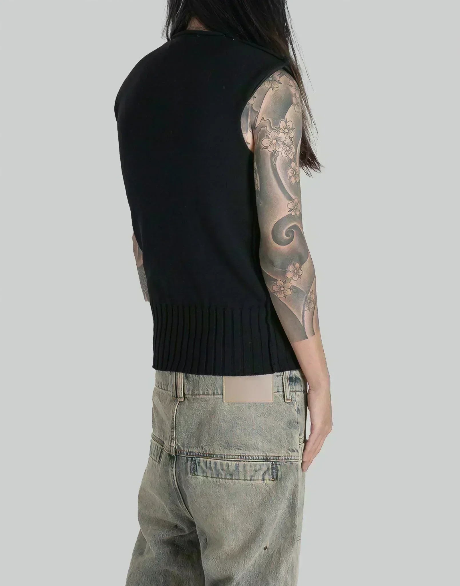 BURNS KNIT VEST