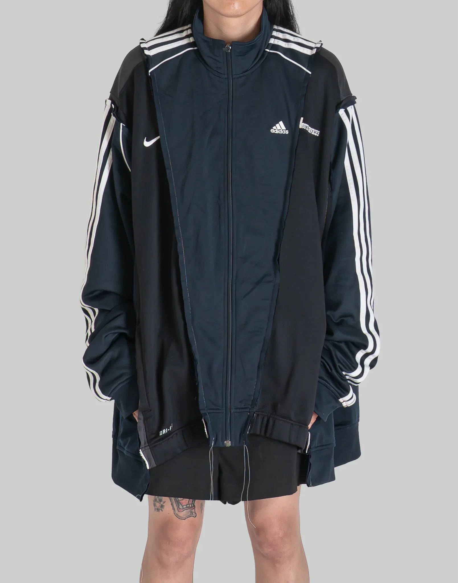 DISCOVERED Docking Wide Track Jacket – 082plus