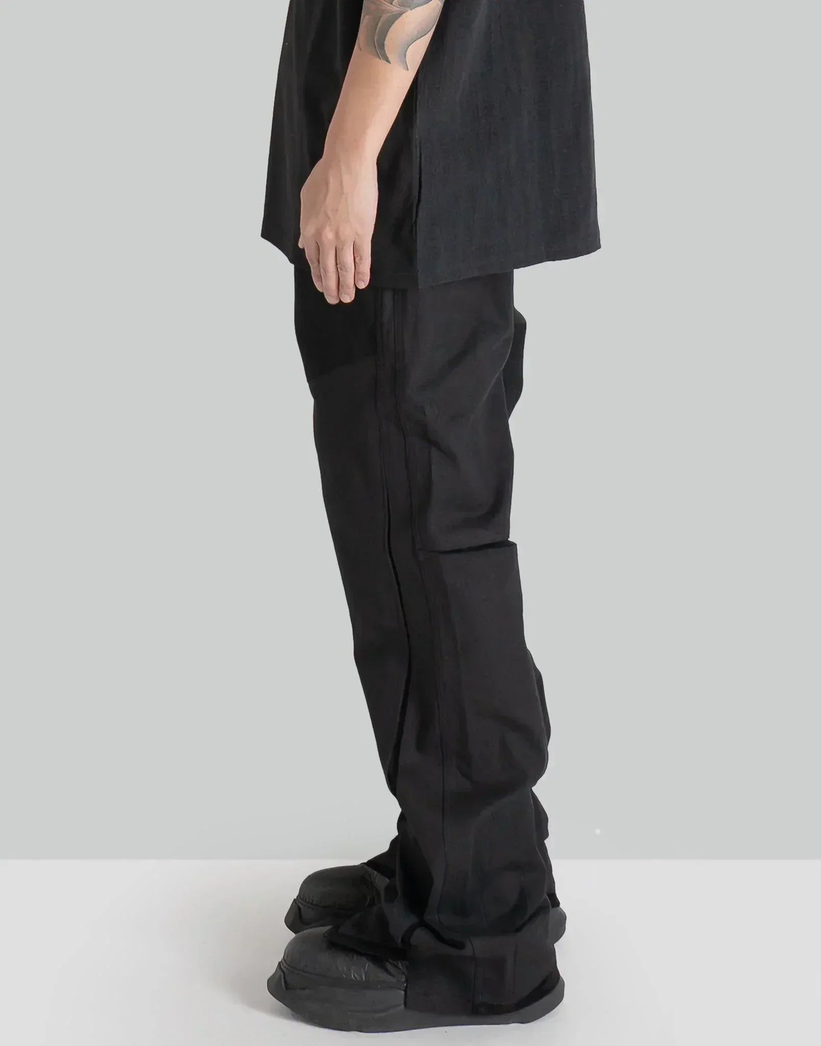 HELIOT EMIL Calyx ブラック カーゴパンツ メンズ HELIOT EMIL ブラック Calyx カーゴパンツ ブラック | Lyst