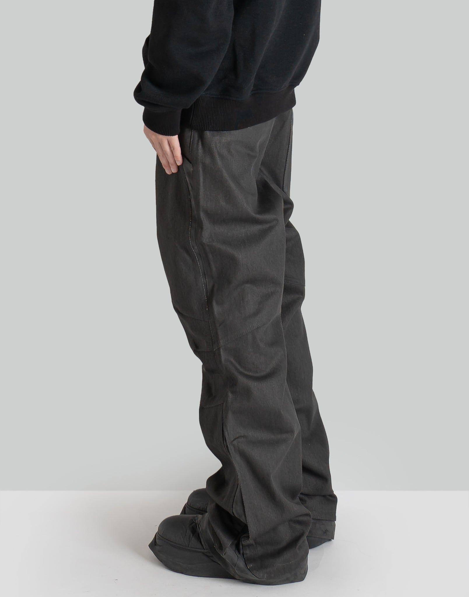 Ep.3 Synopsis 01 Trouser Black – Above The Clouds