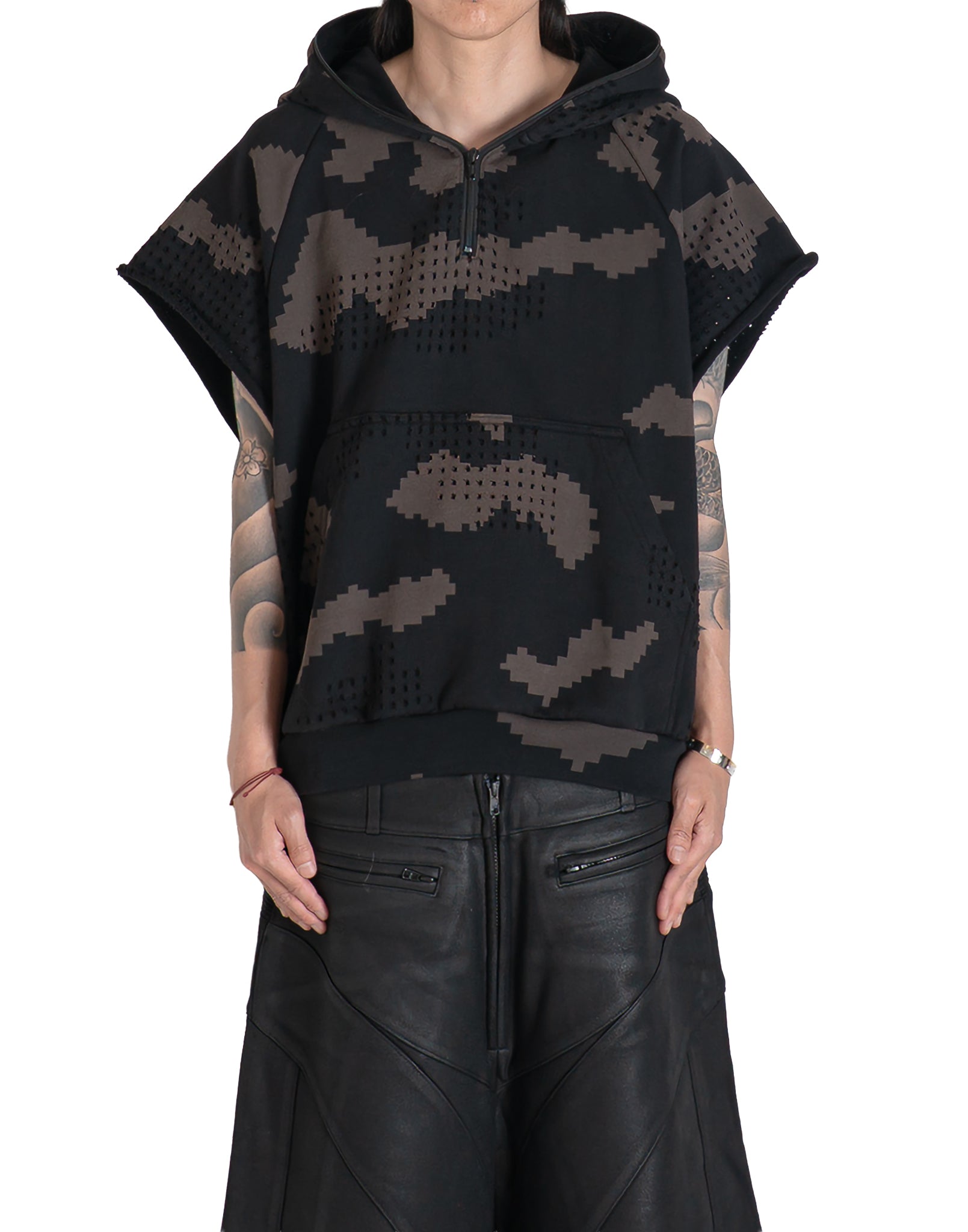 DINGYUN ZHANG - GRID CAMO TN1 SLEEVELESS HOODIE - 082plus