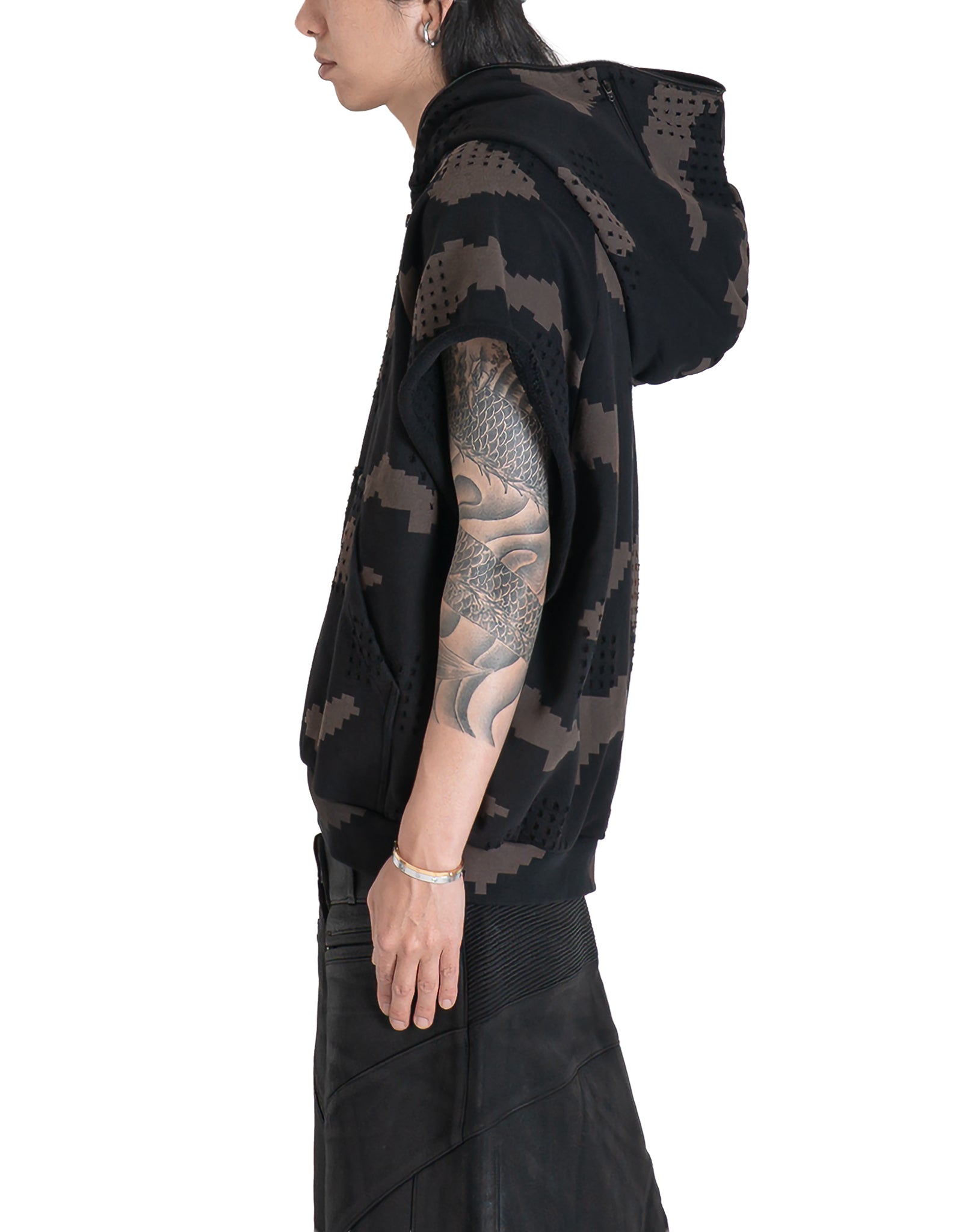 DINGYUN ZHANG - GRID CAMO TN1 SLEEVELESS HOODIE - 082plus