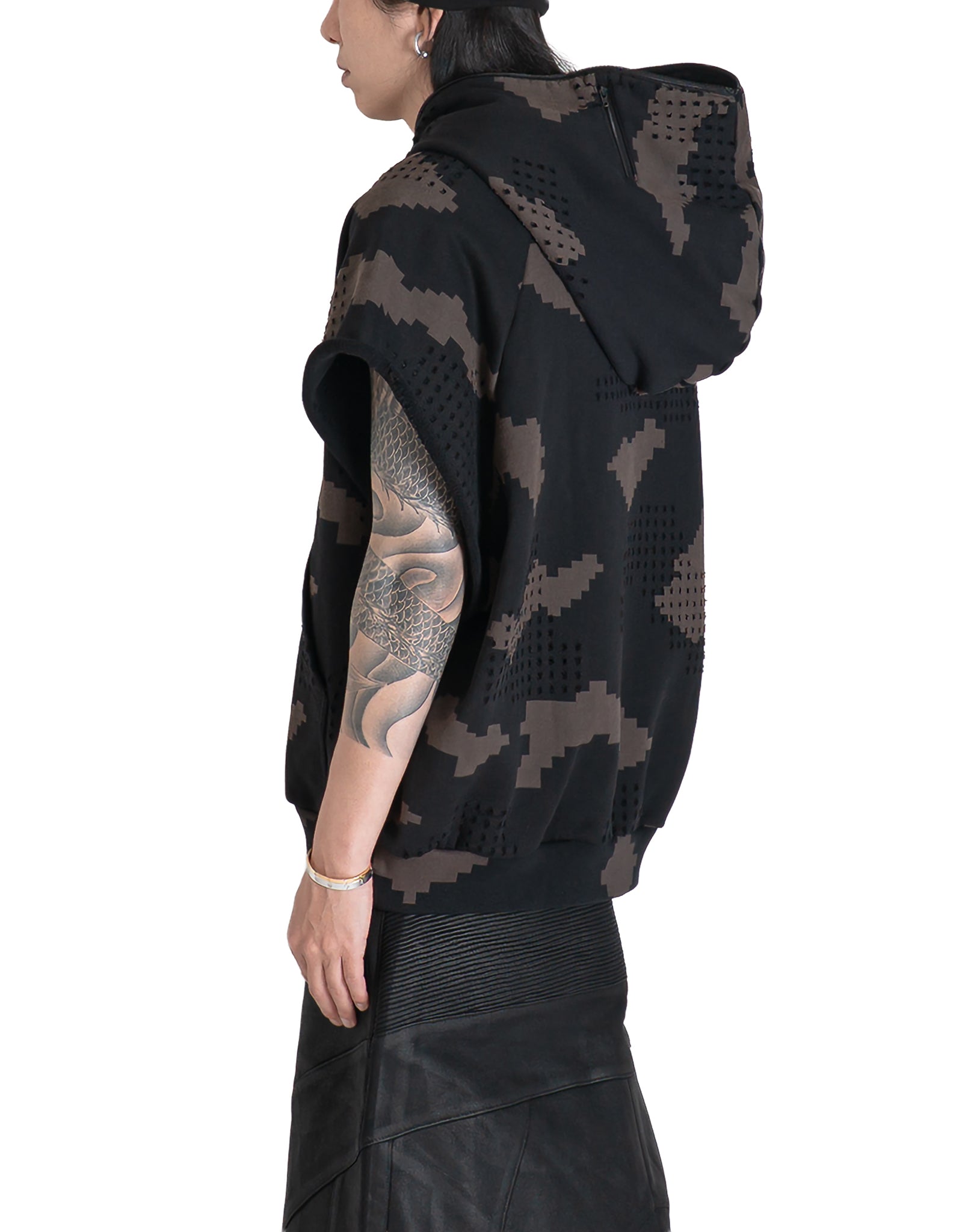 DINGYUN ZHANG - GRID CAMO TN1 SLEEVELESS HOODIE - 082plus