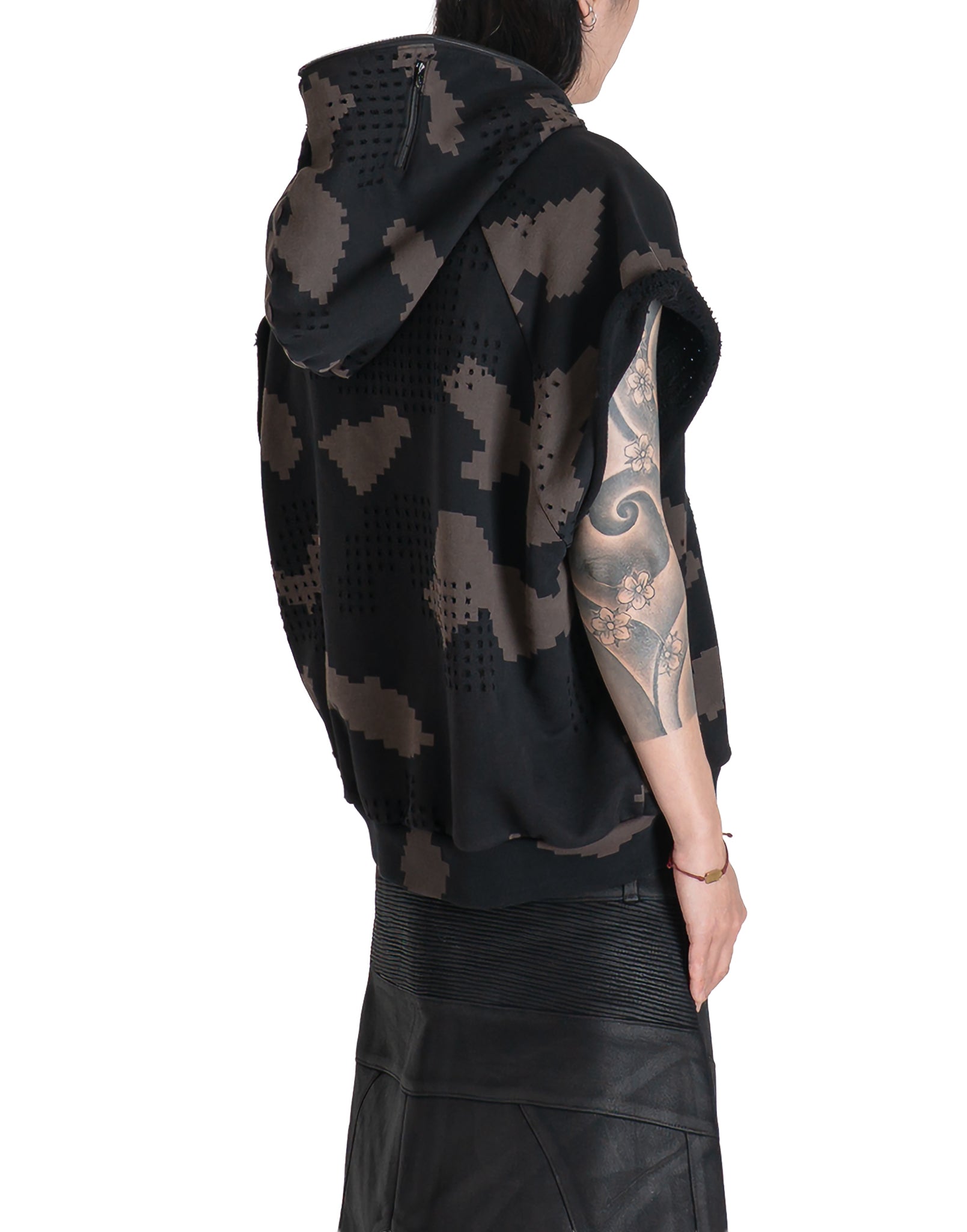 DINGYUN ZHANG - GRID CAMO TN1 SLEEVELESS HOODIE - 082plus